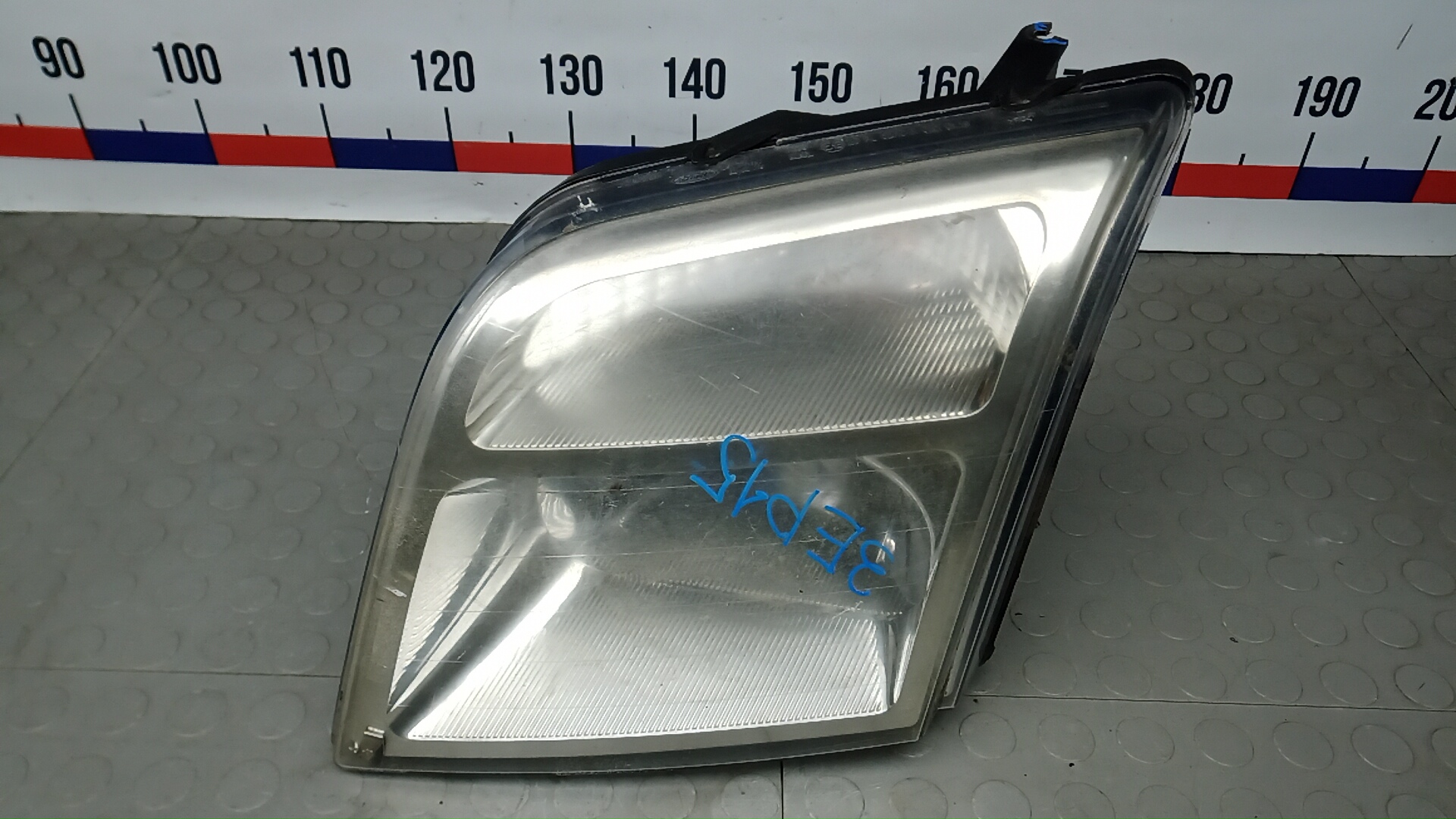 Фара левая