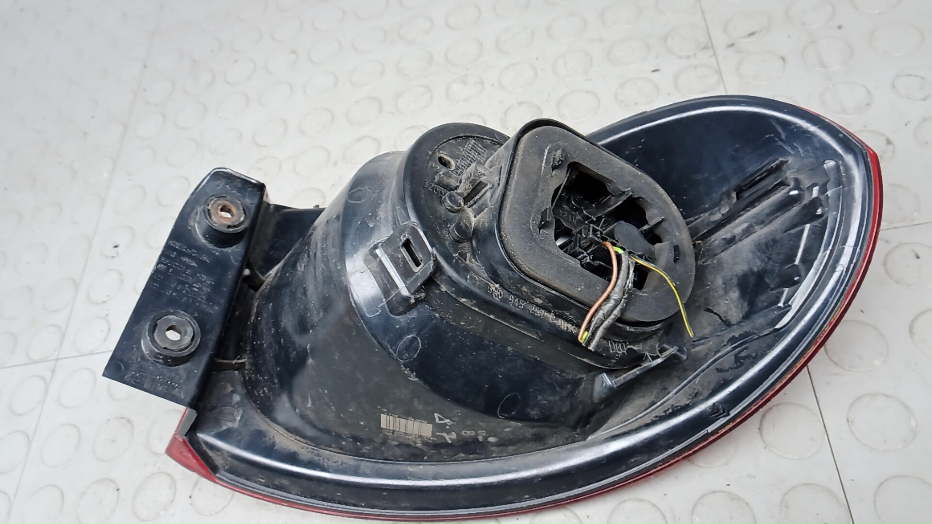 Фонарь задний левый