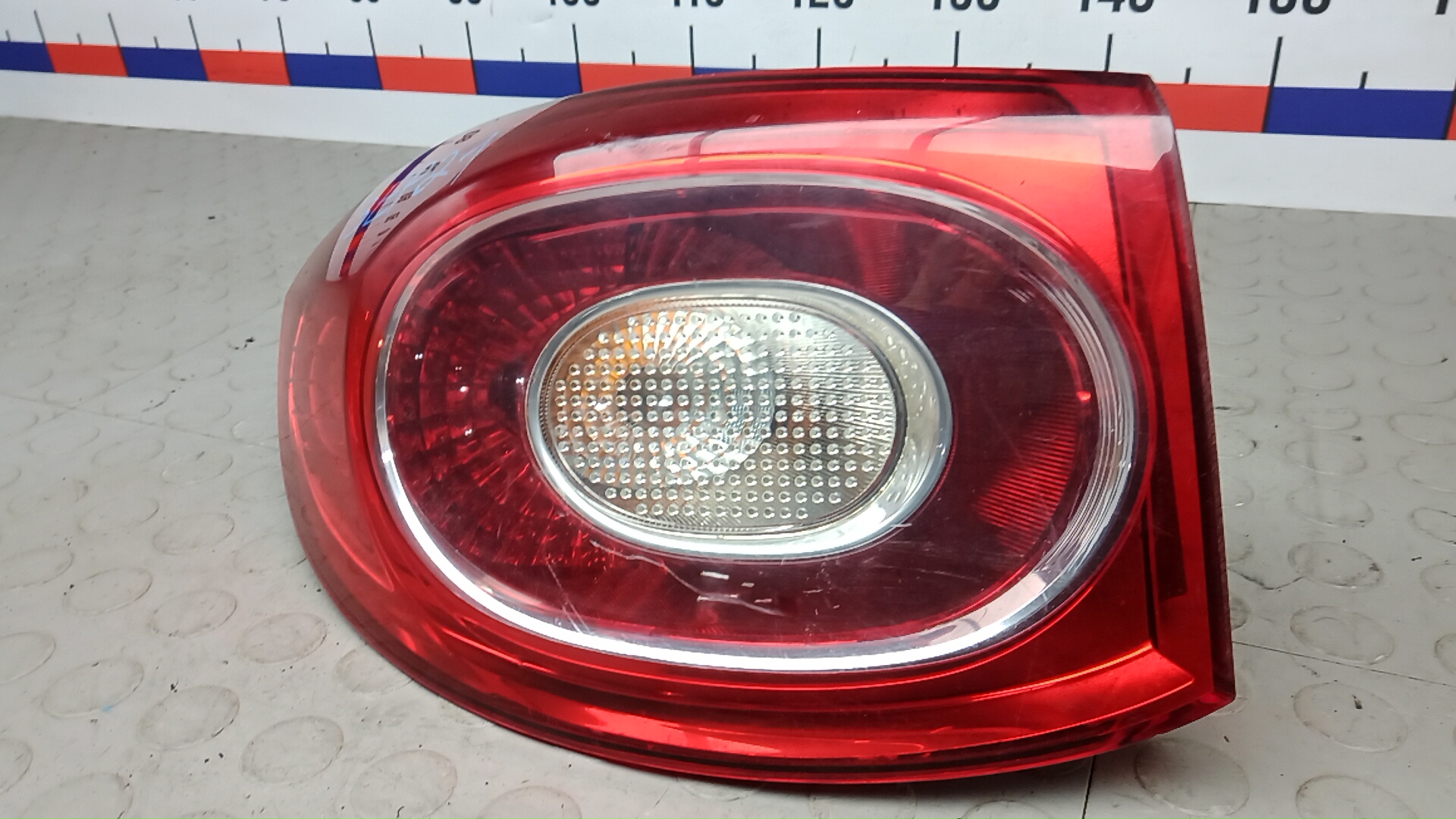 Фонарь задний левый