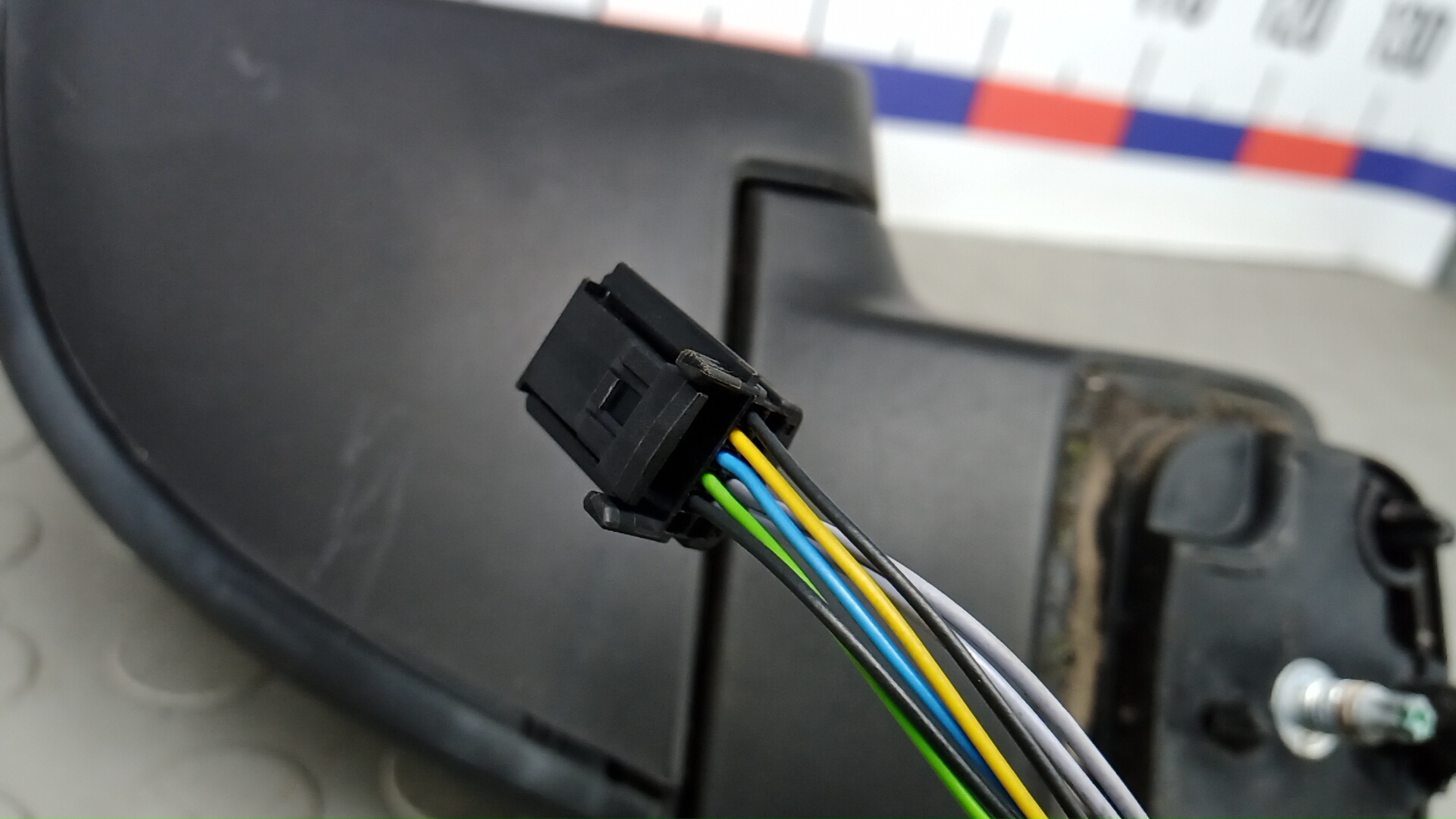 Зеркало правое электрическое