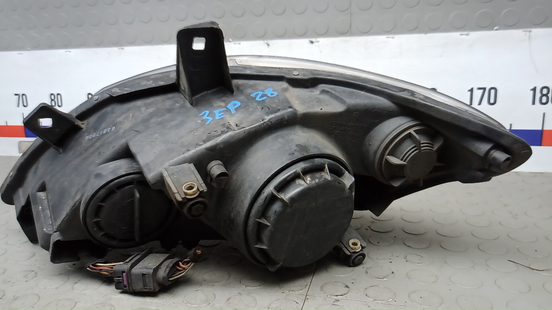 Фара правая