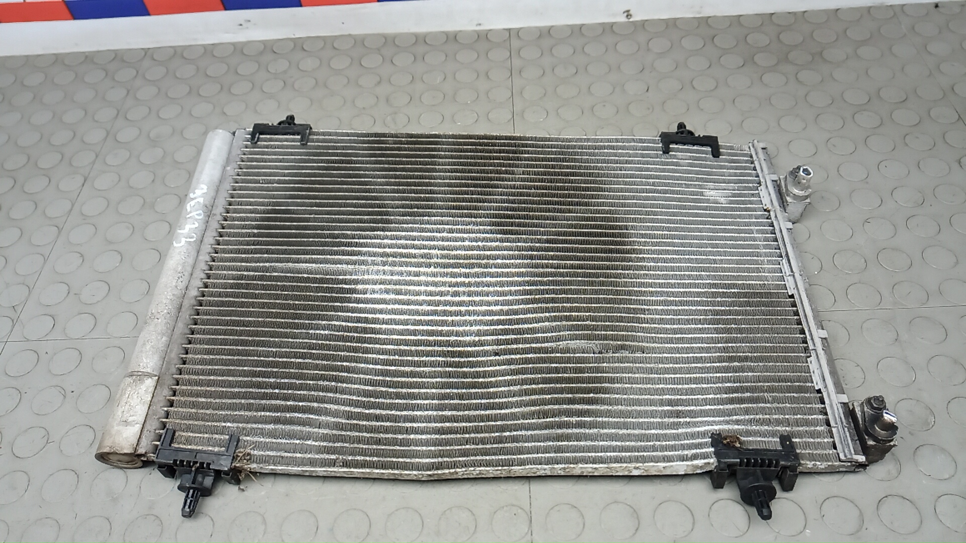 Радиатор кондиционера / конденсер