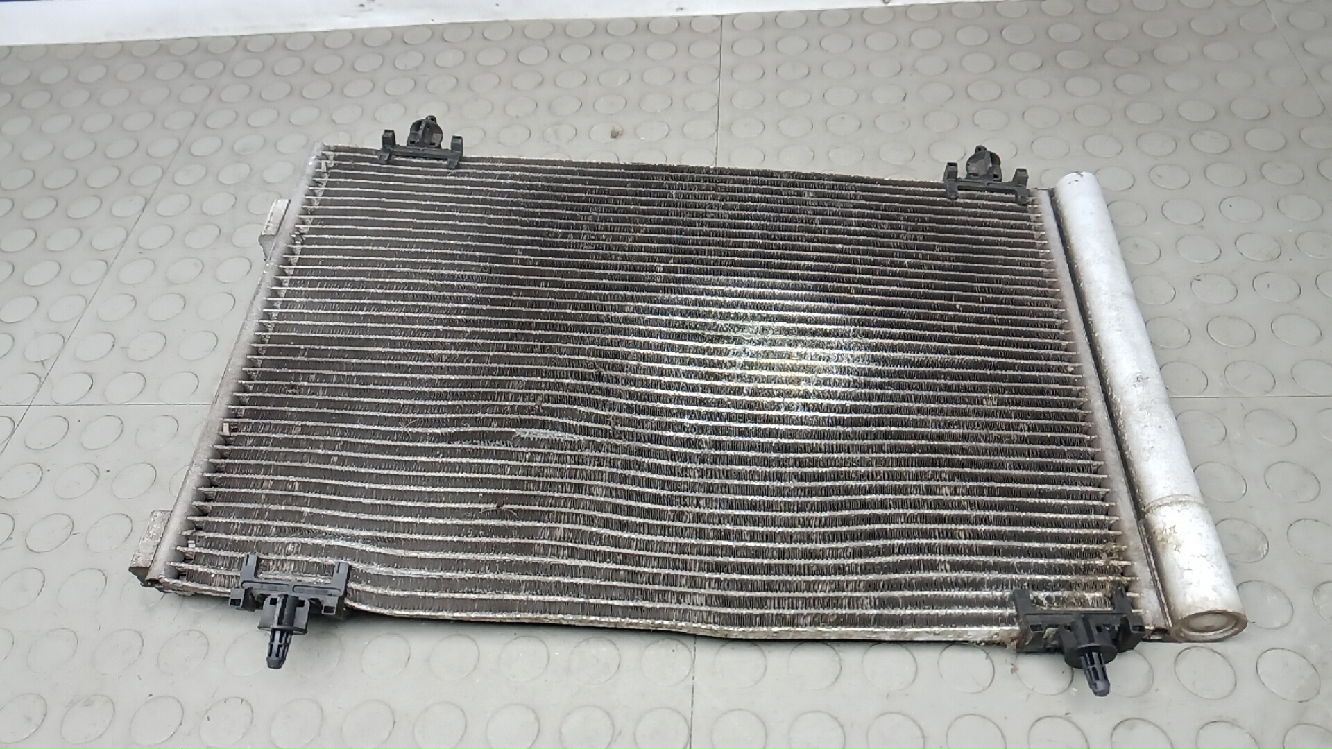 Радиатор кондиционера / конденсер