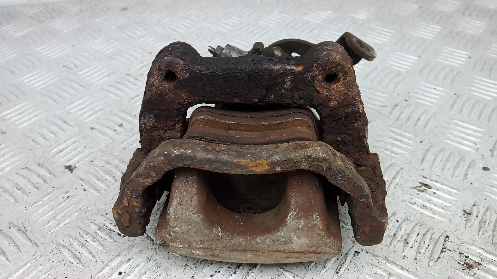 Суппорт задний правый