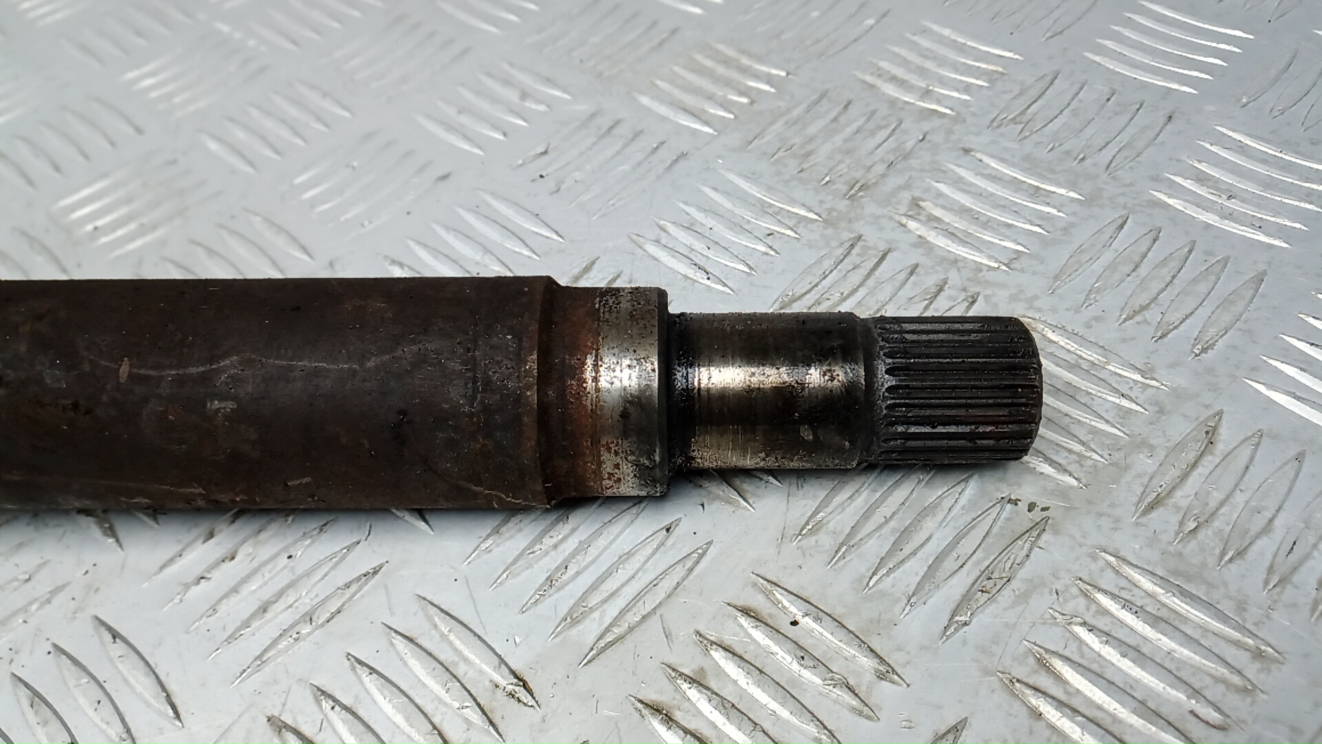 Полуось передняя правая