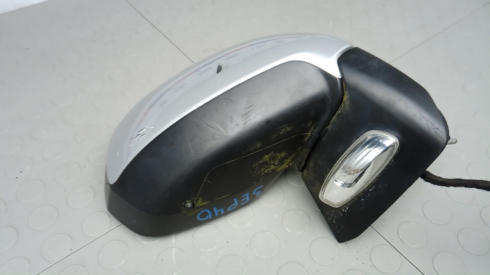 Зеркало правое электрическое