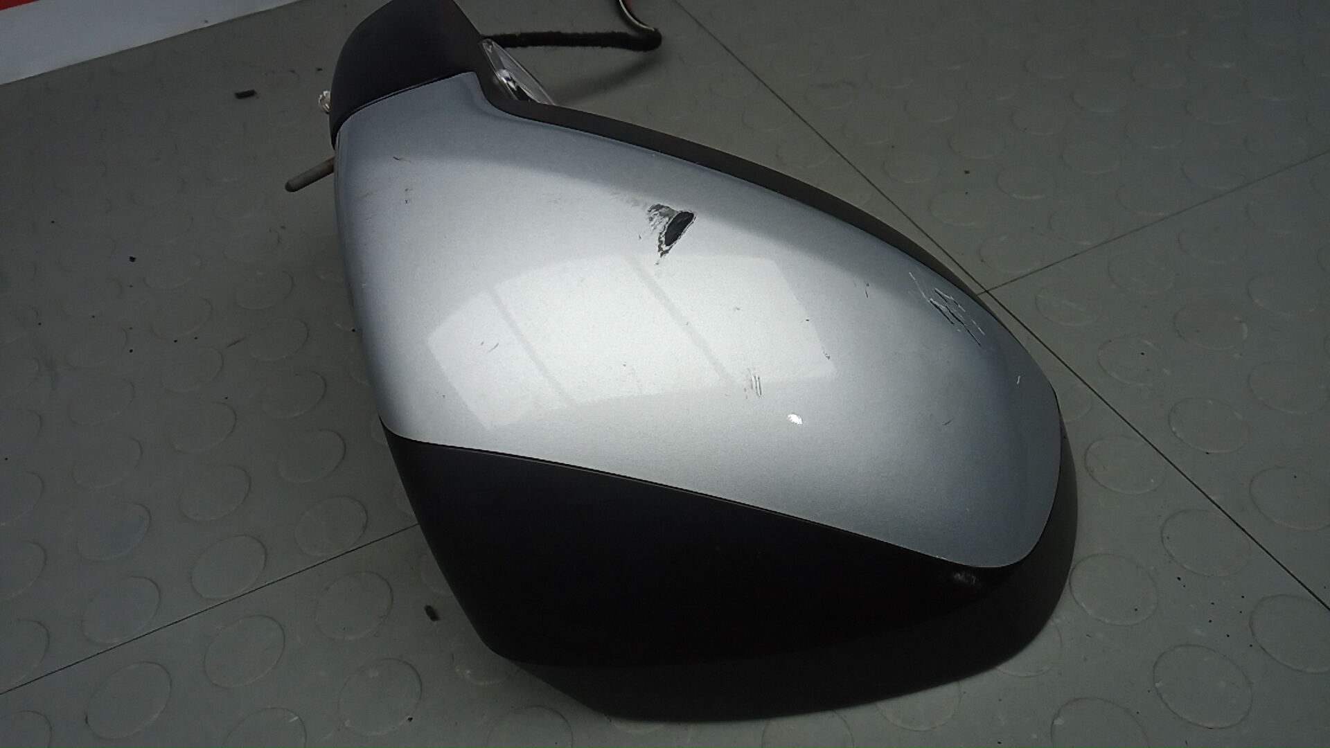 Зеркало правое электрическое