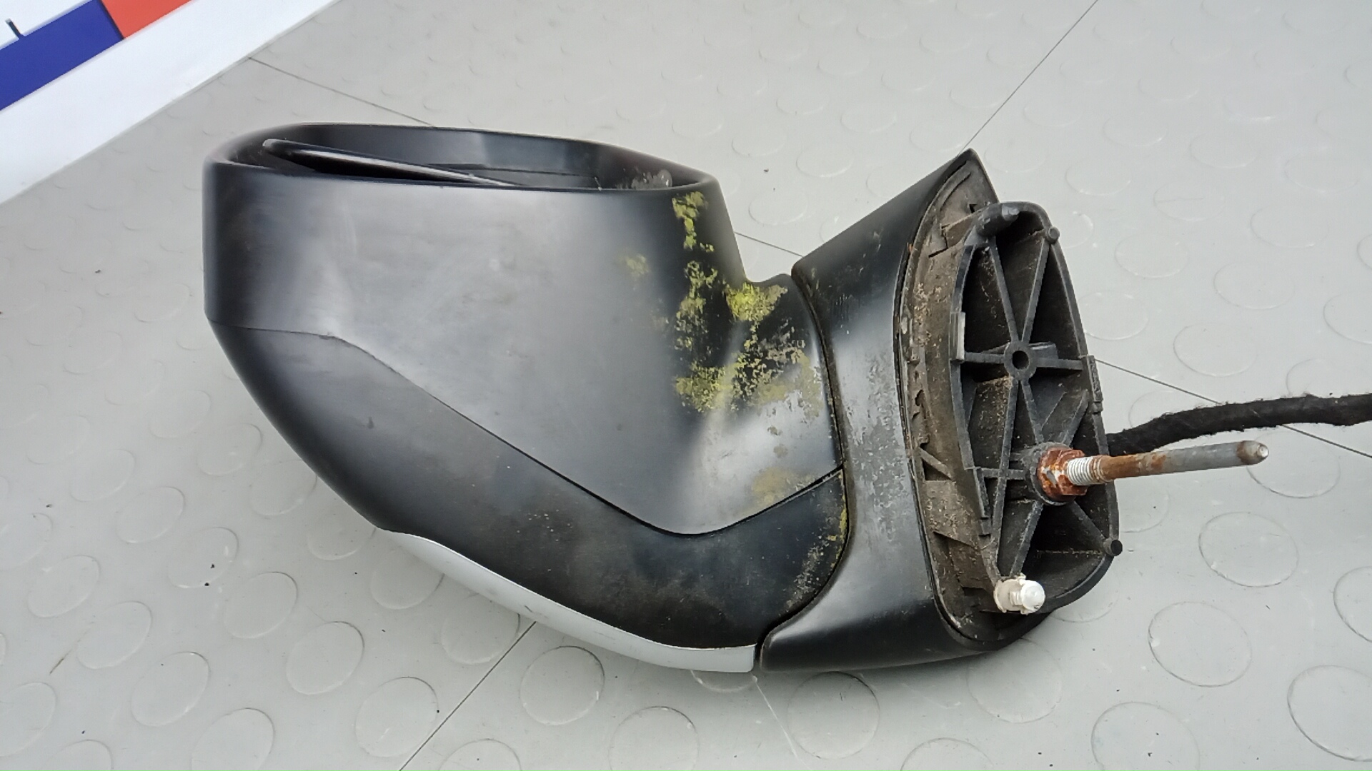 Зеркало правое электрическое