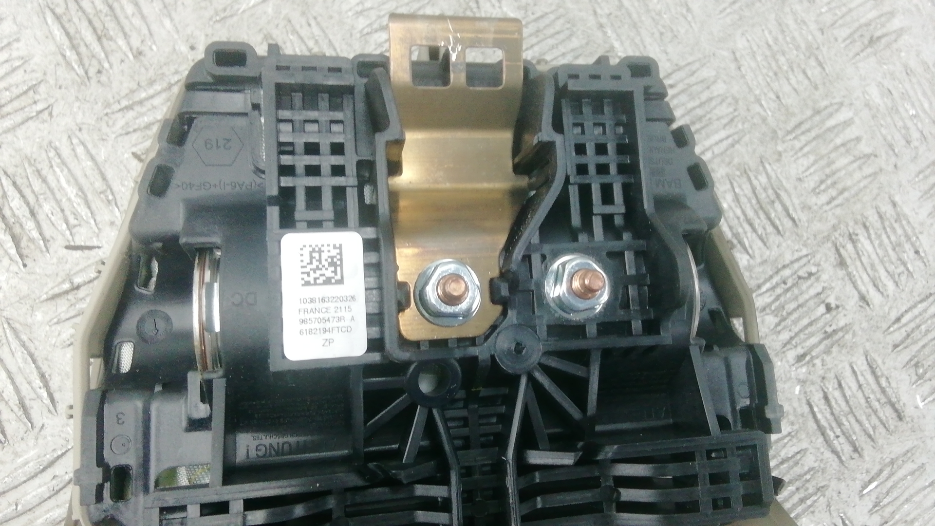 Подушка безопасности в рулевое колесо