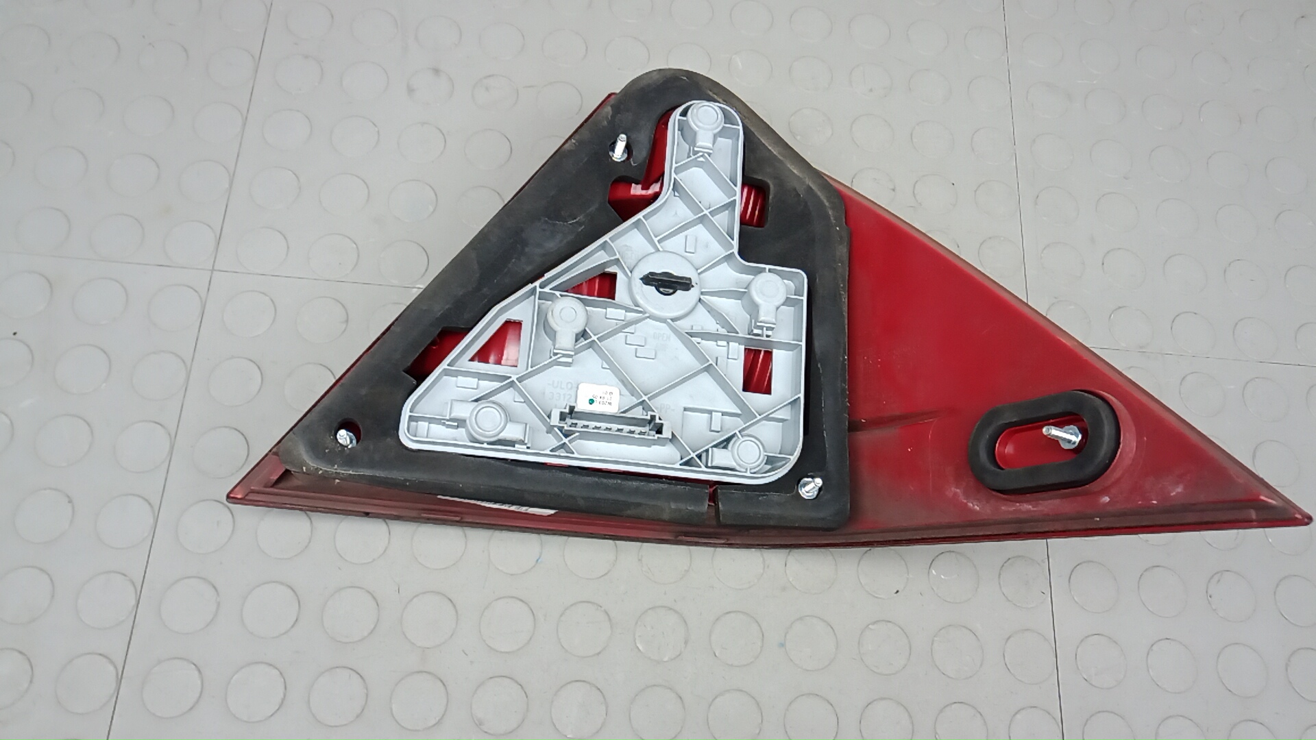 Фонарь задний левый