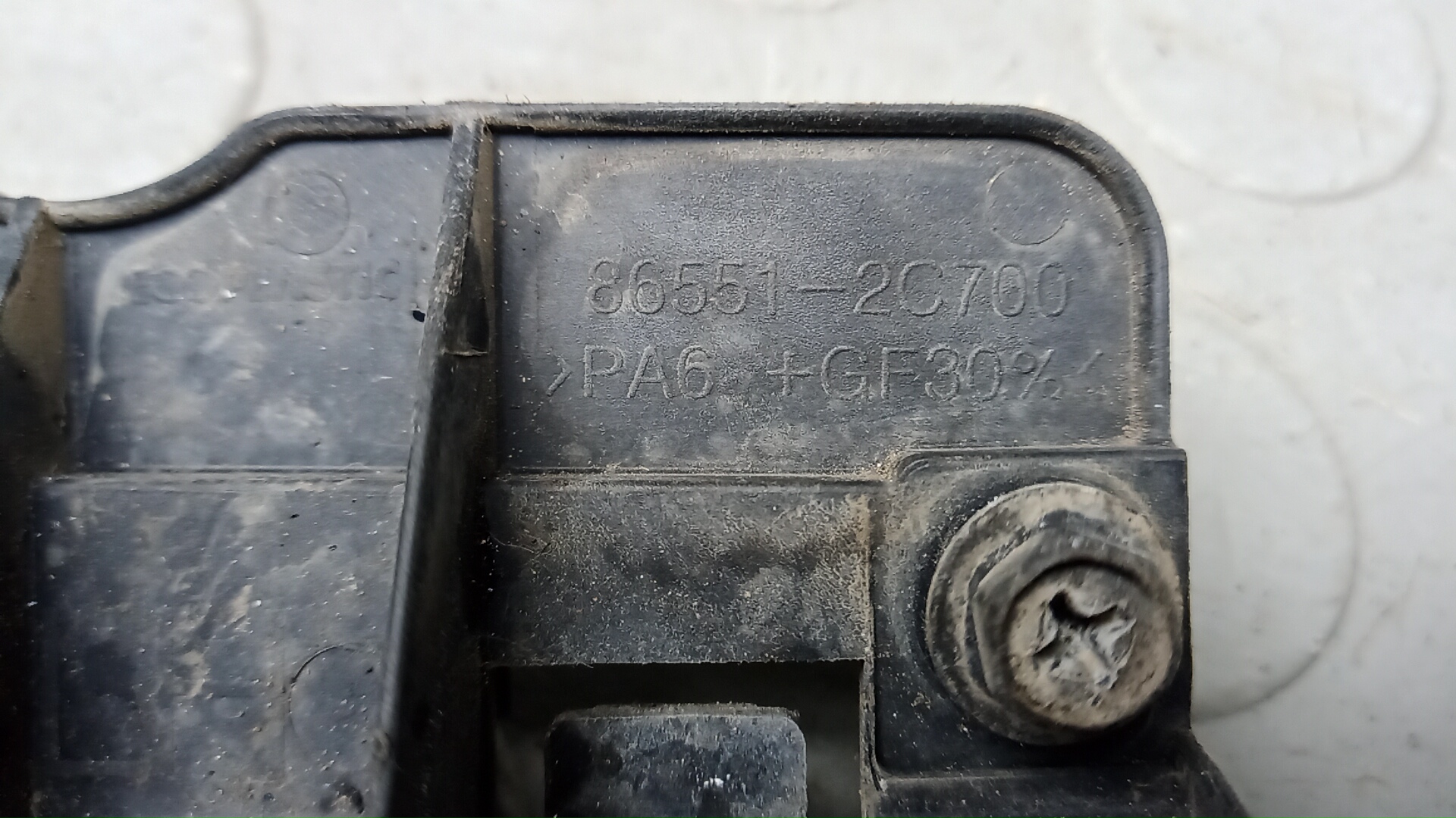 Кронштейн переднего бампера