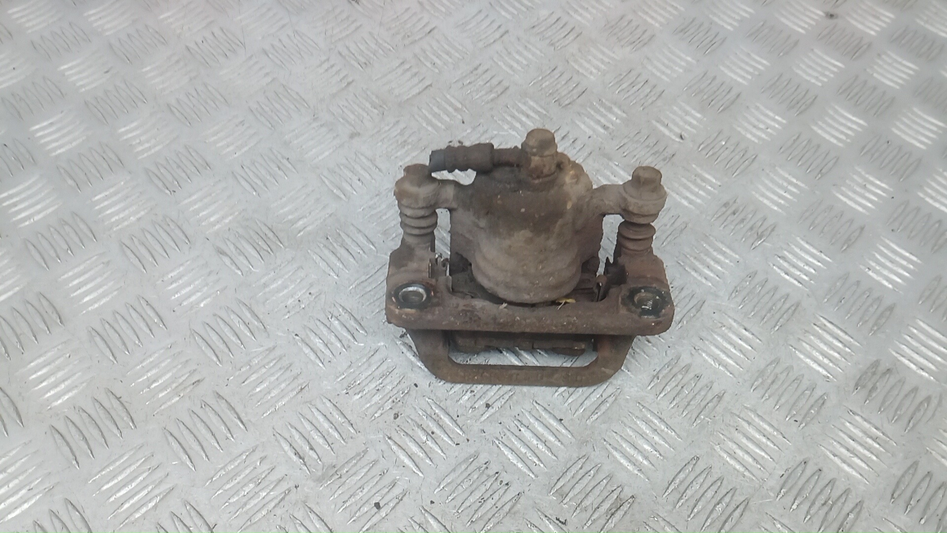 Суппорт задний правый