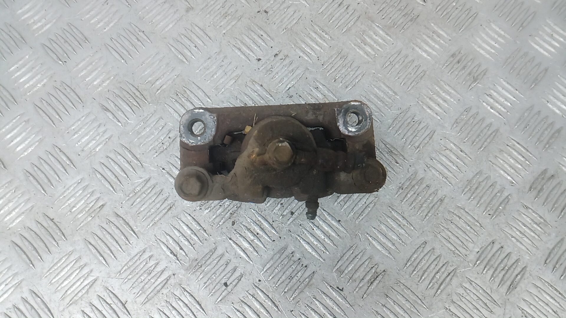 Суппорт задний правый