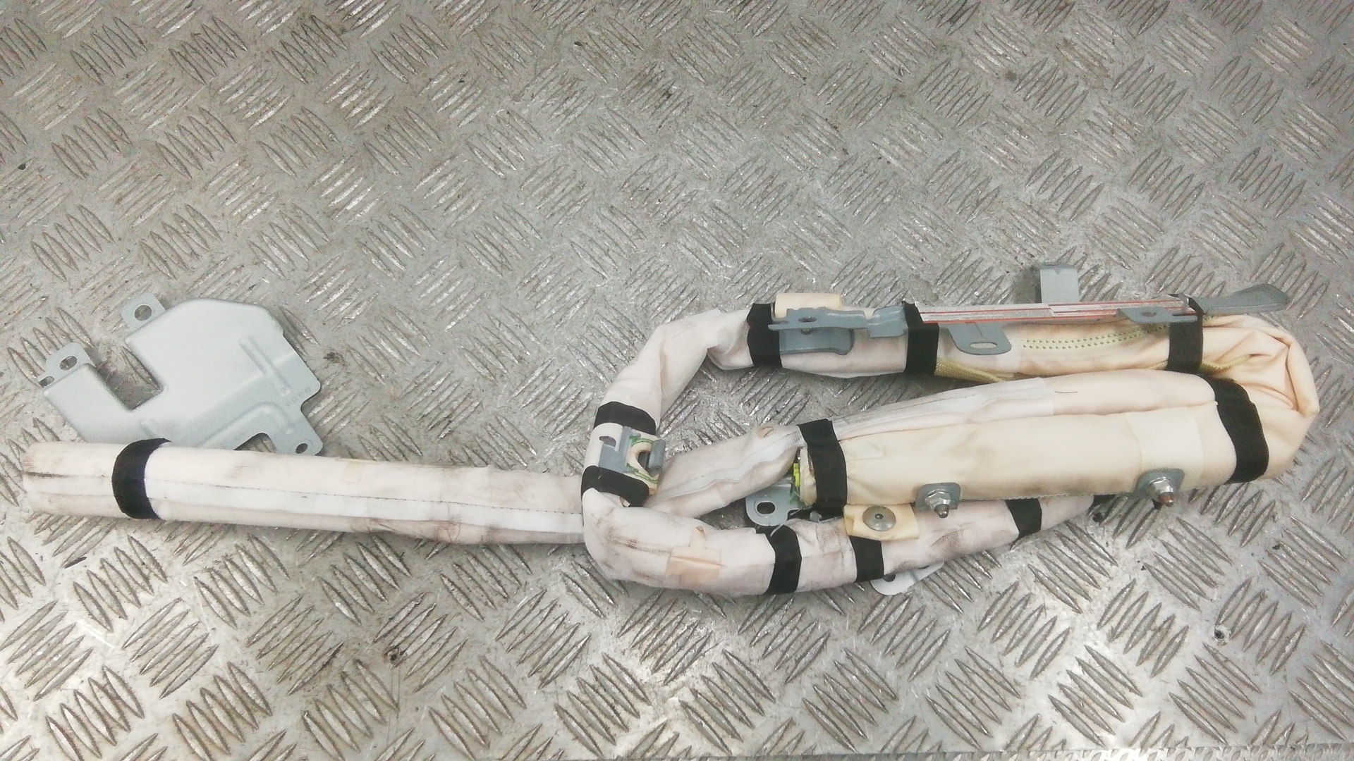 Подушка безопасности боковая (шторка)