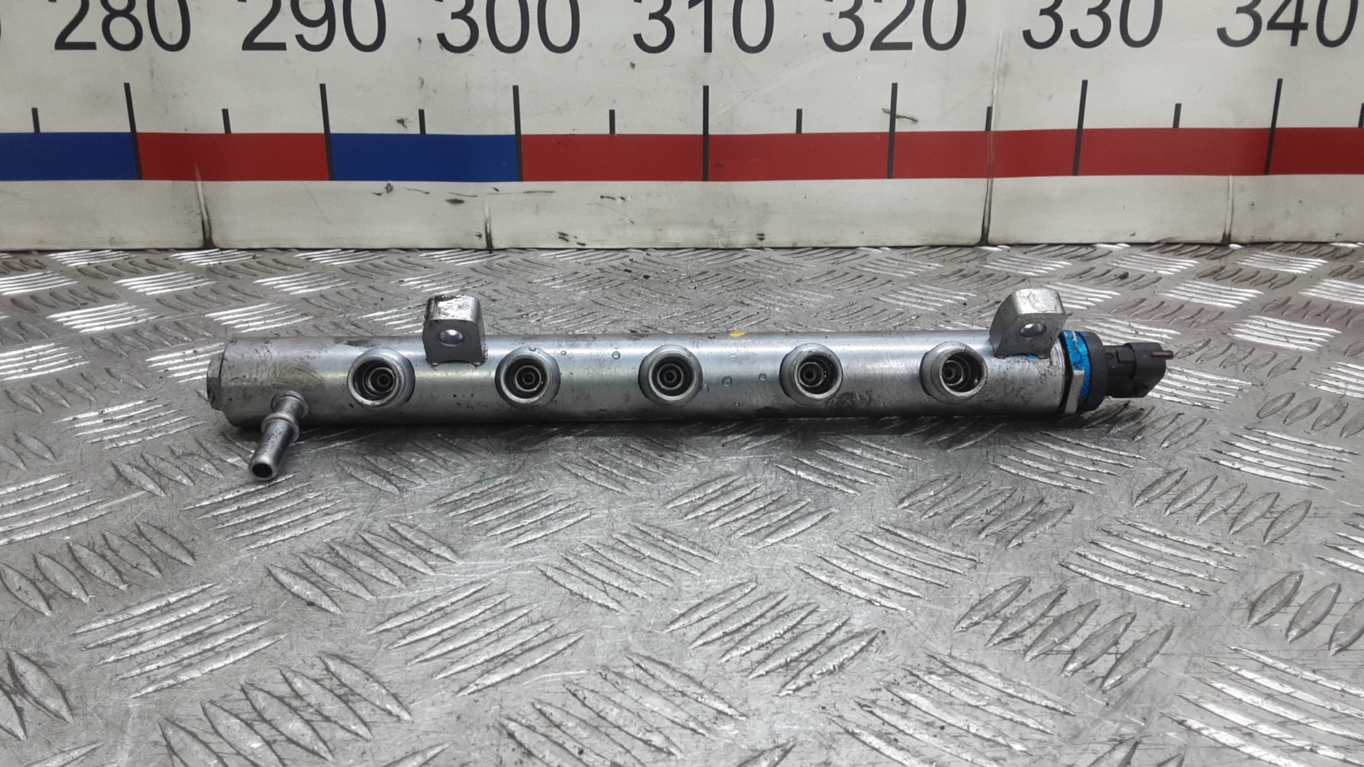 Рейка топливная (рампа)