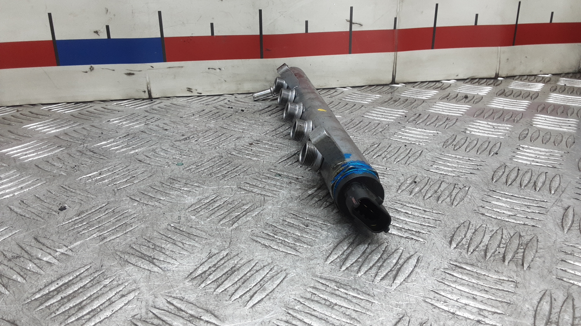 Рейка топливная (рампа)