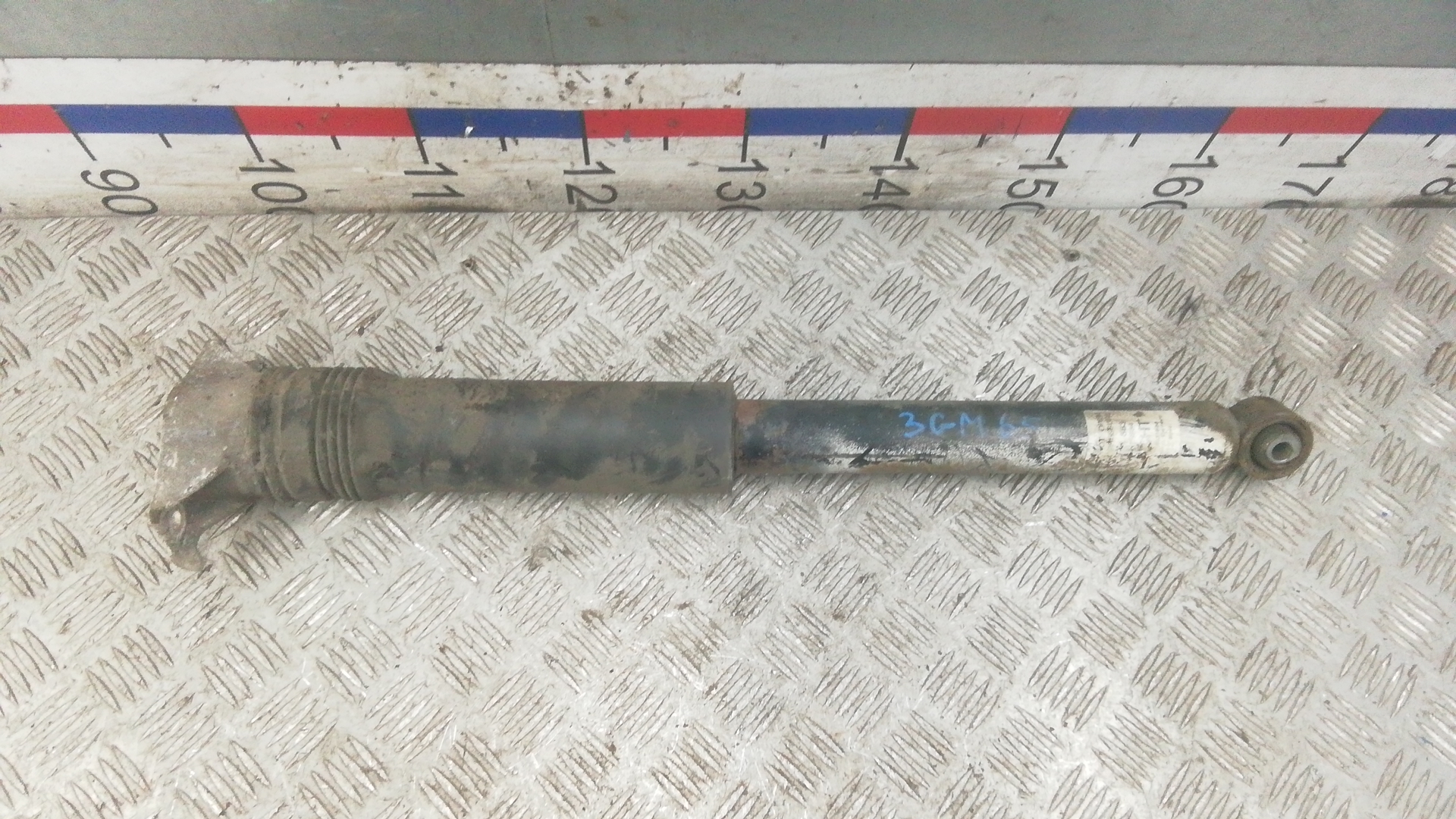 Амортизатор задний (стойка)