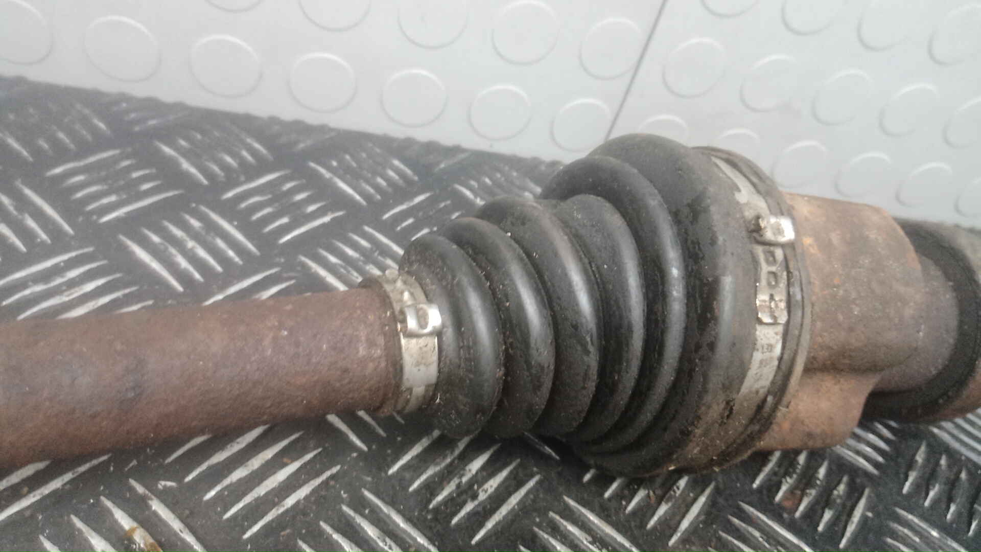 Полуось передняя правая