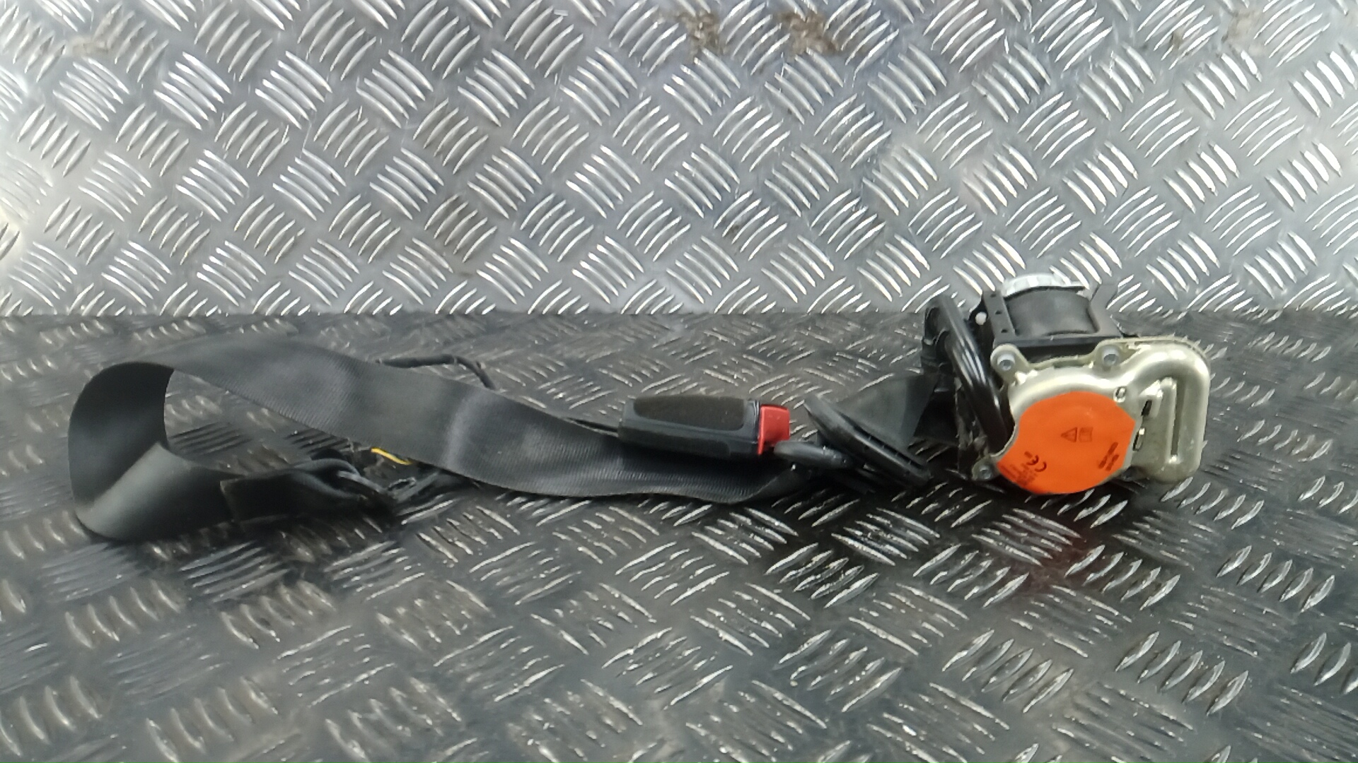 Ремень безопасности с пиропатроном