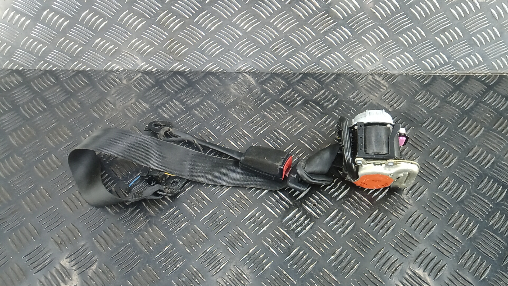 Ремень безопасности с пиропатроном