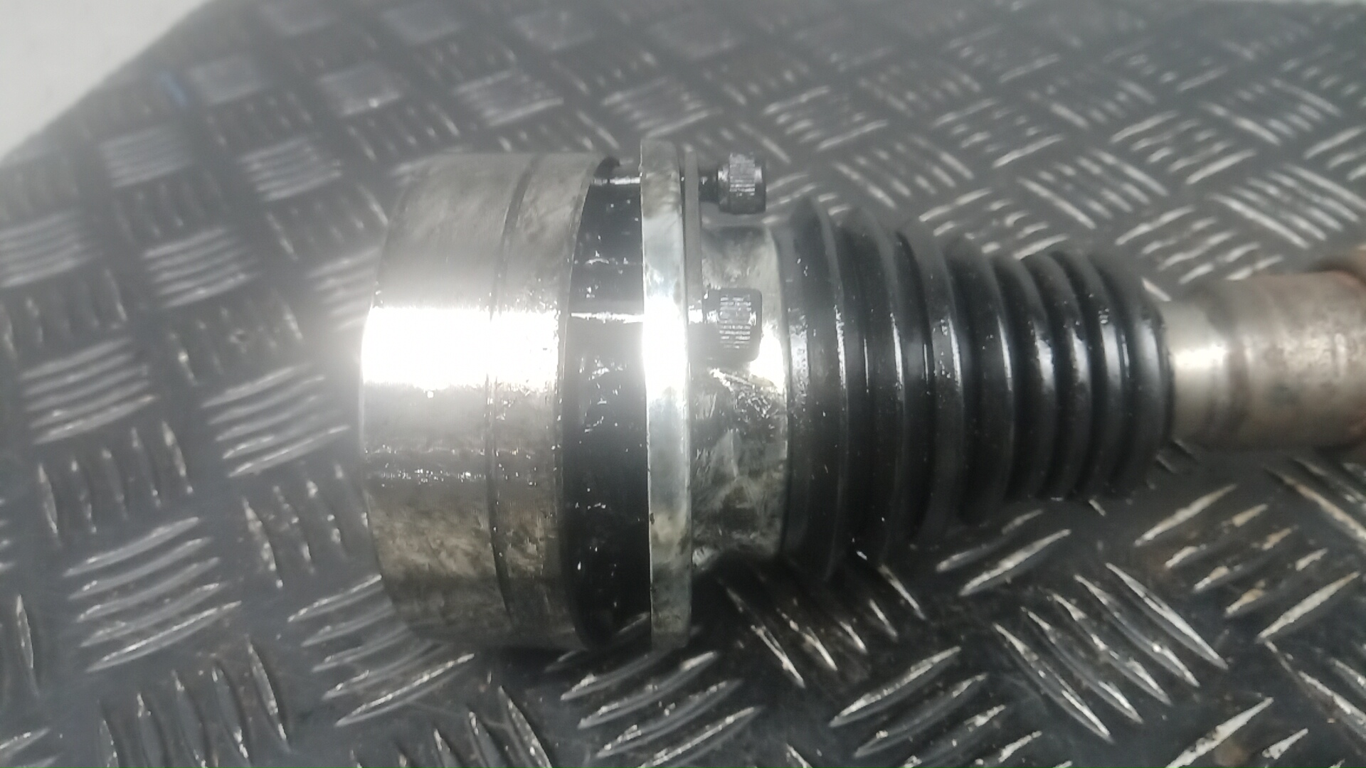 Полуось передняя правая