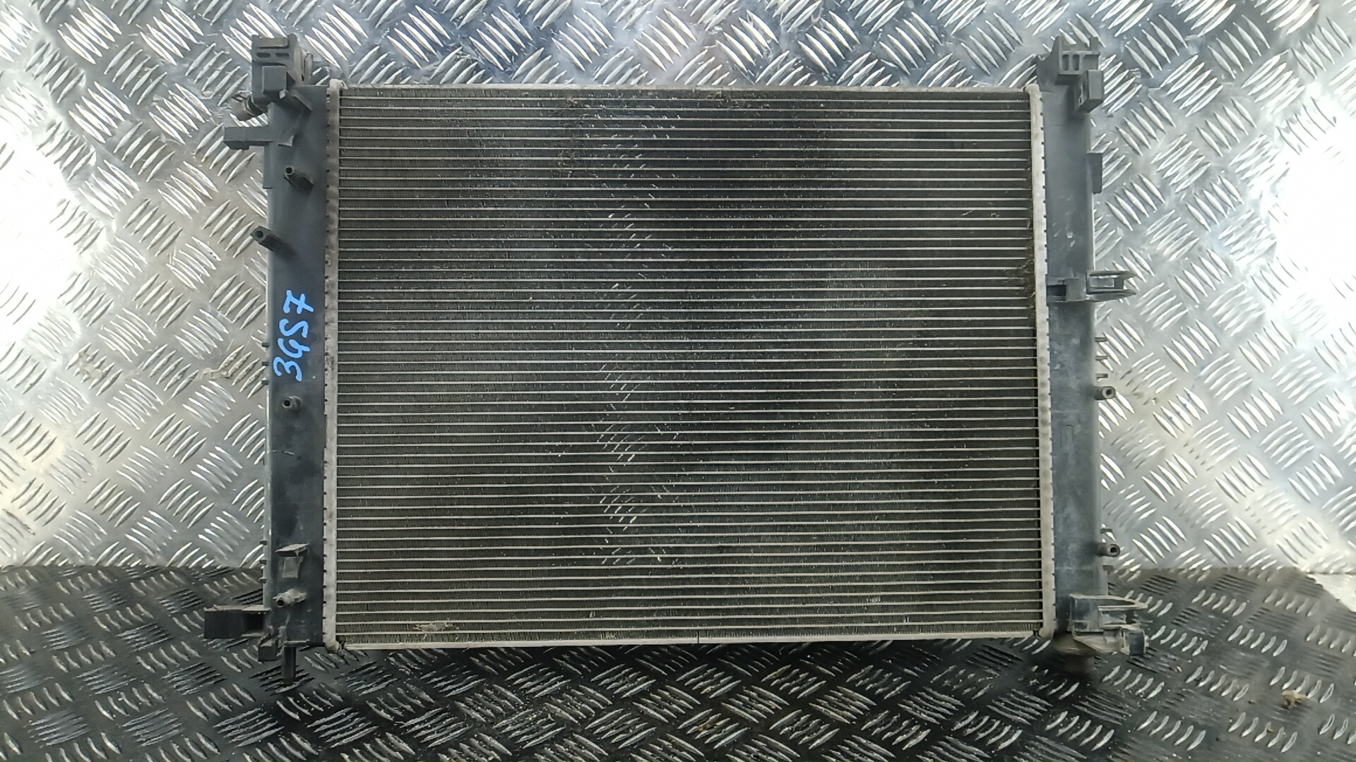 Радиатор охлаждения двигателя основной