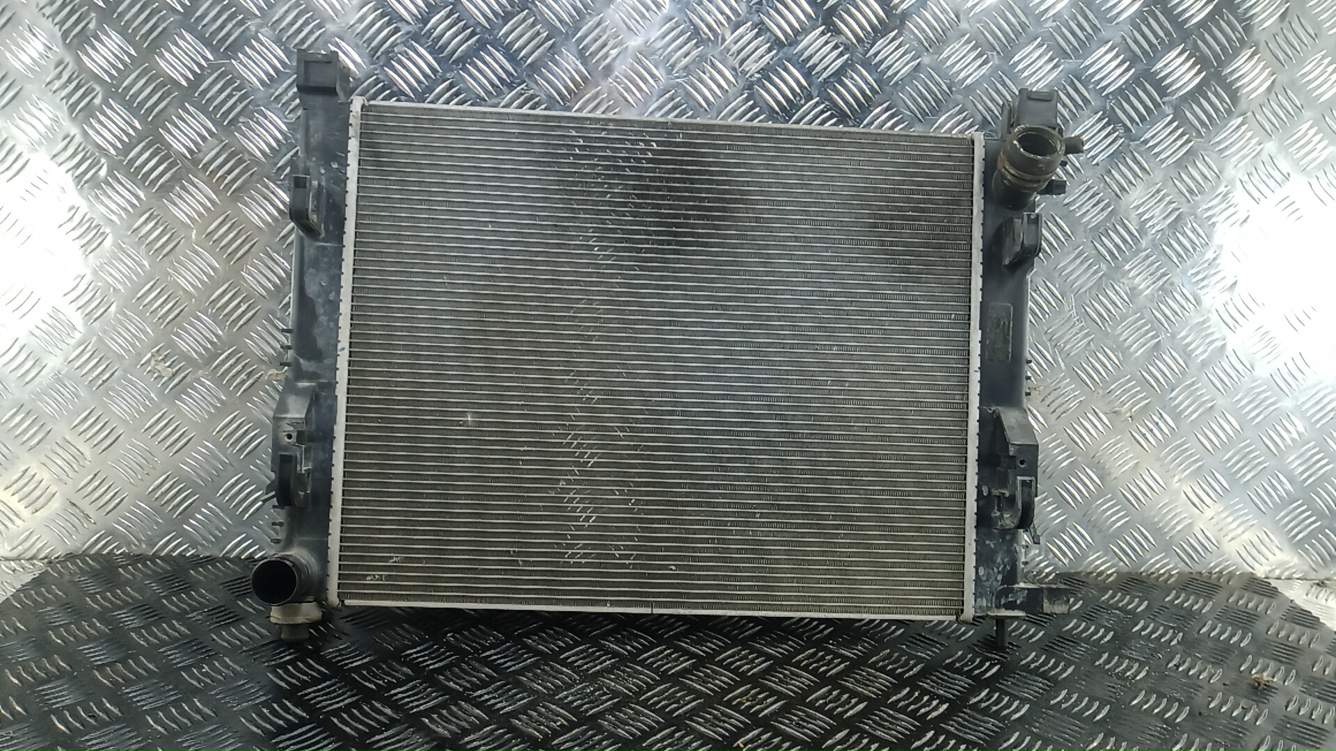 Радиатор охлаждения двигателя основной