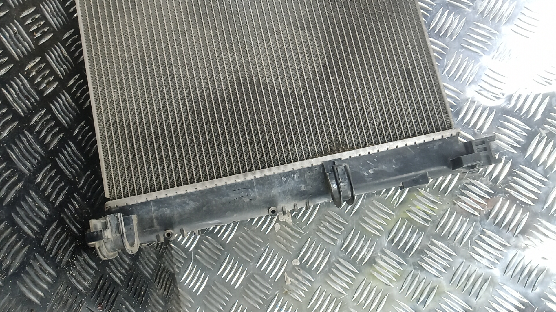 Радиатор охлаждения двигателя основной