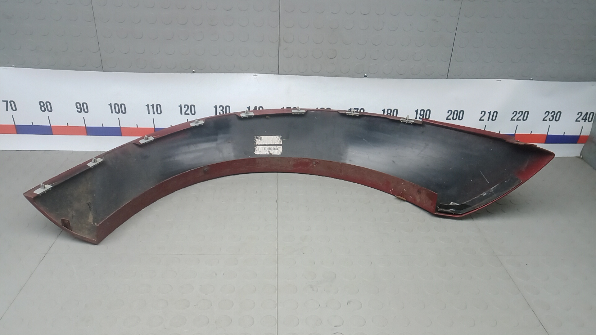 Накладка переднего крыла левого