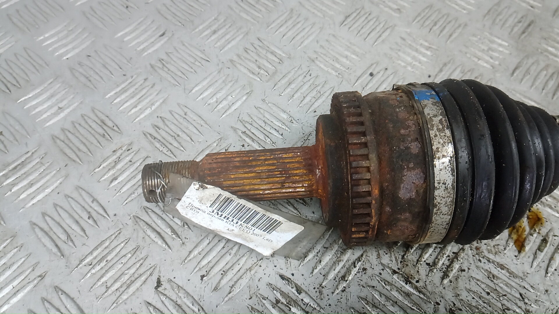 Полуось передняя левая