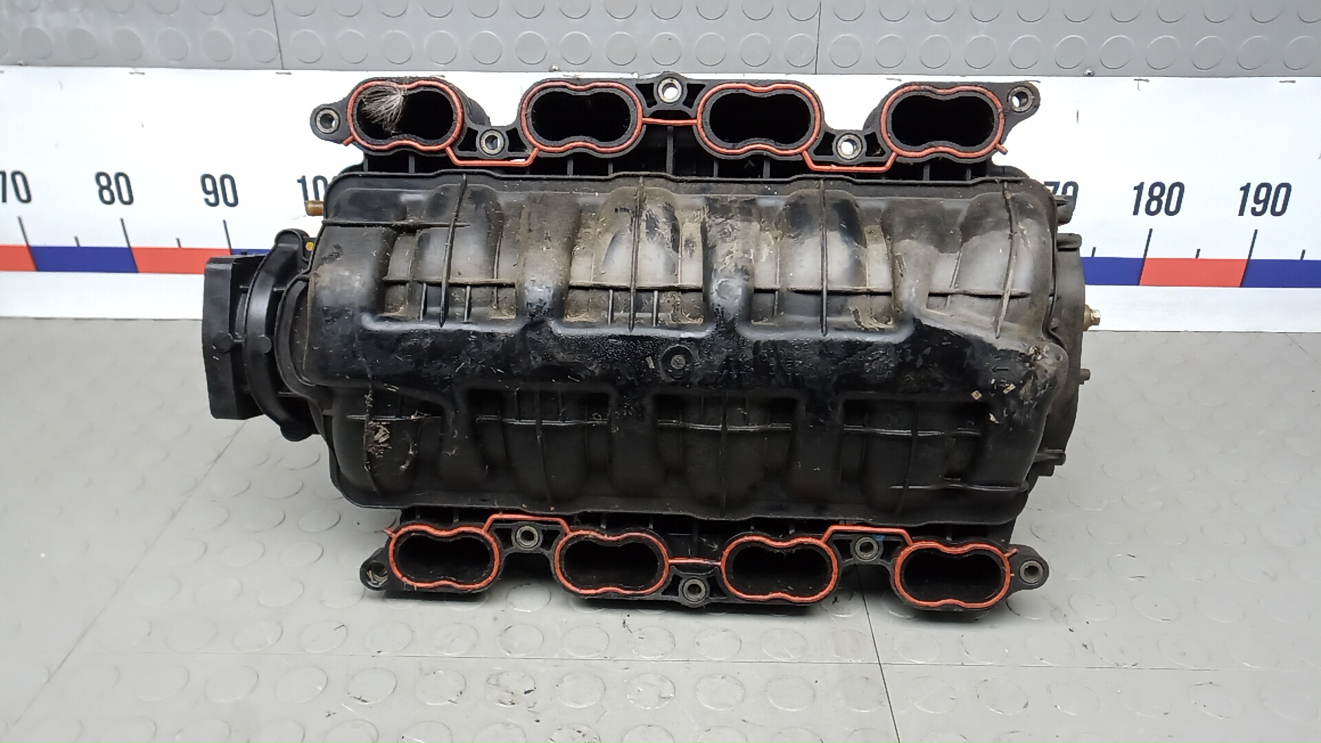 Коллектор впускной