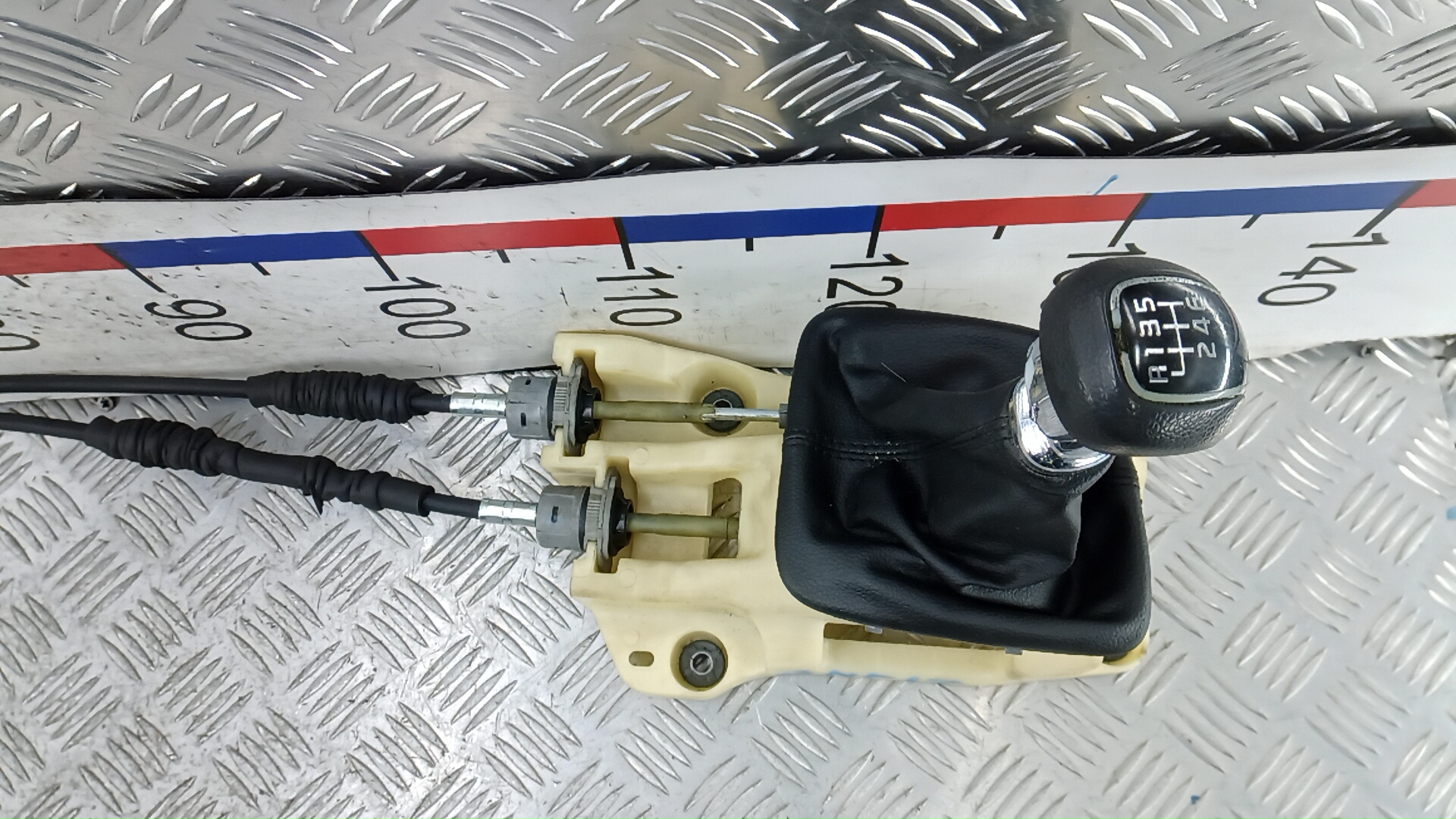 Кулиса МКПП / АКПП