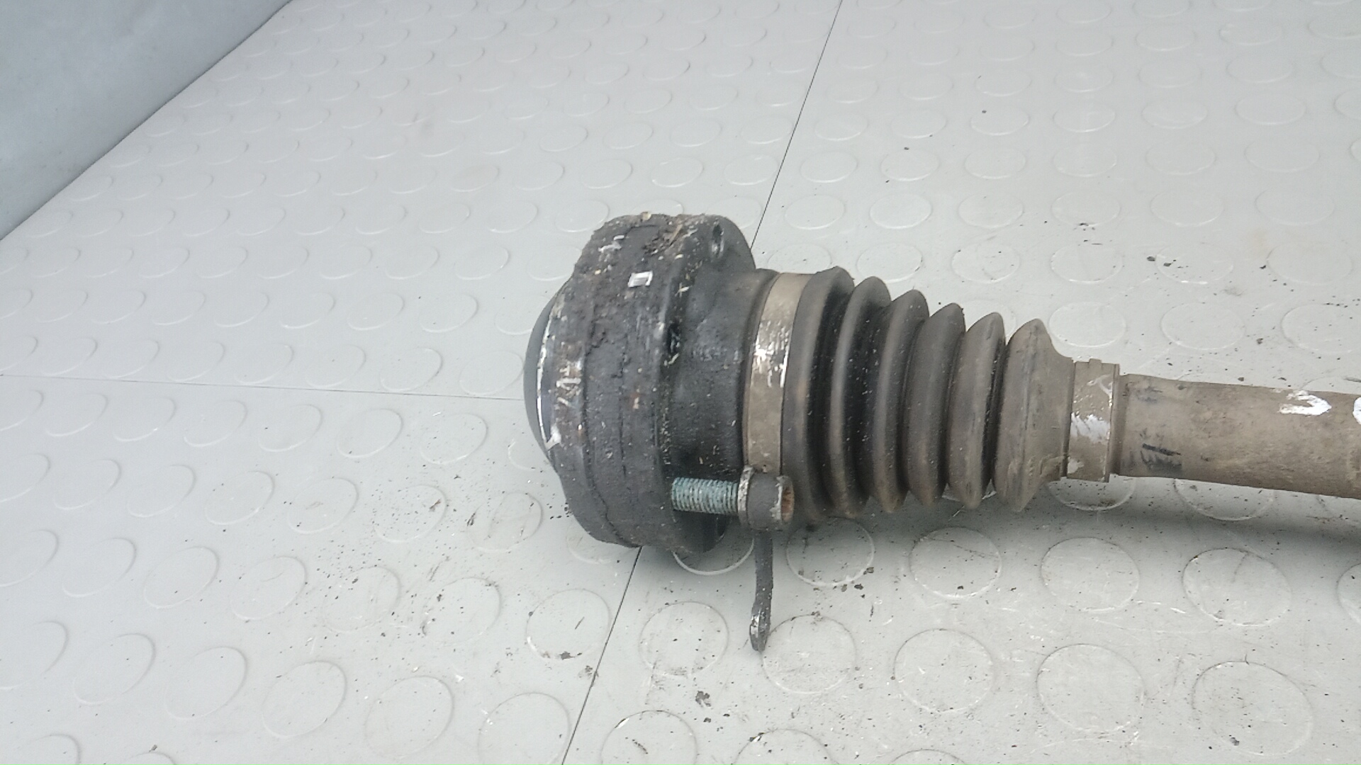 Полуось передняя левая