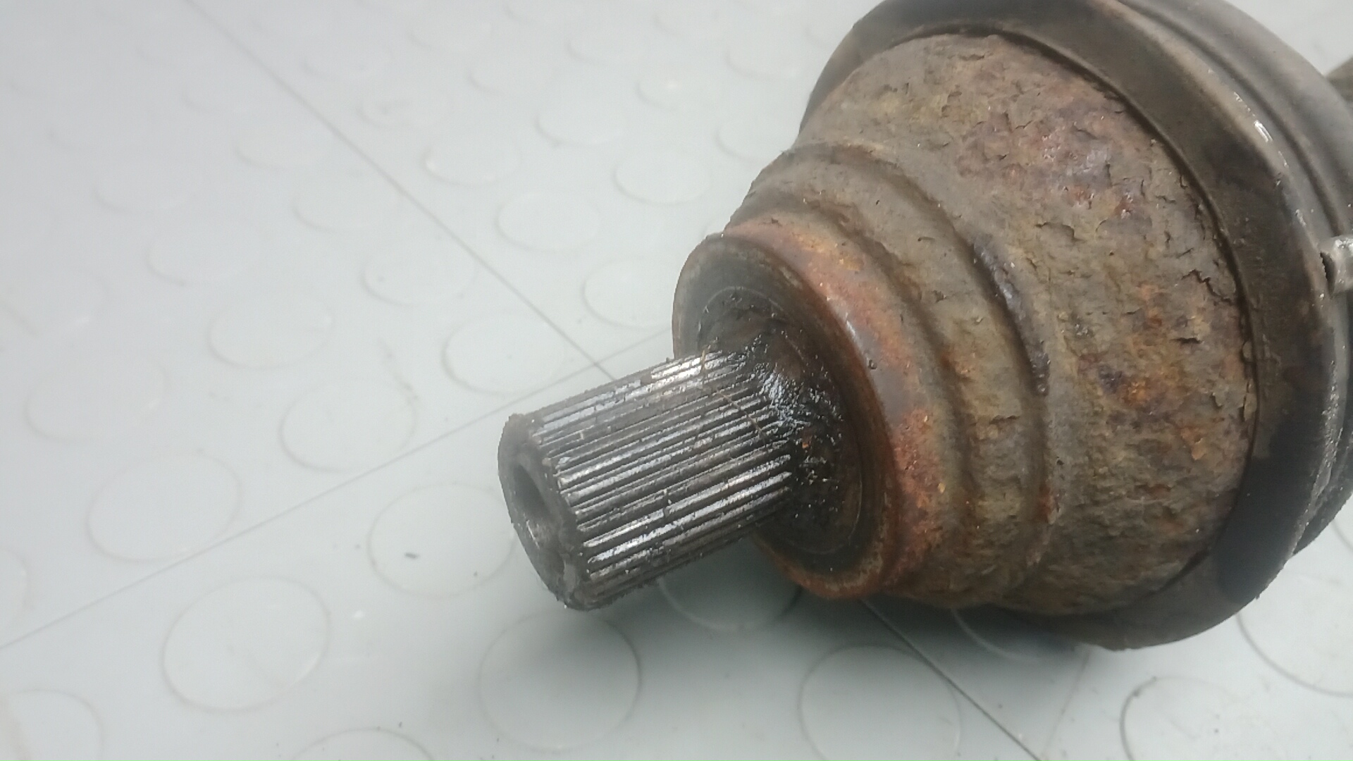 Полуось передняя правая