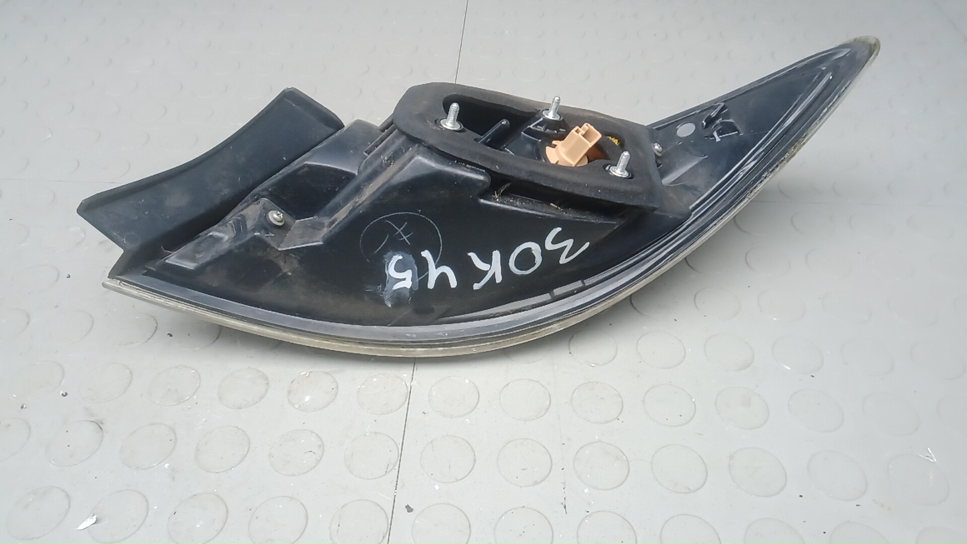 Фонарь задний левый