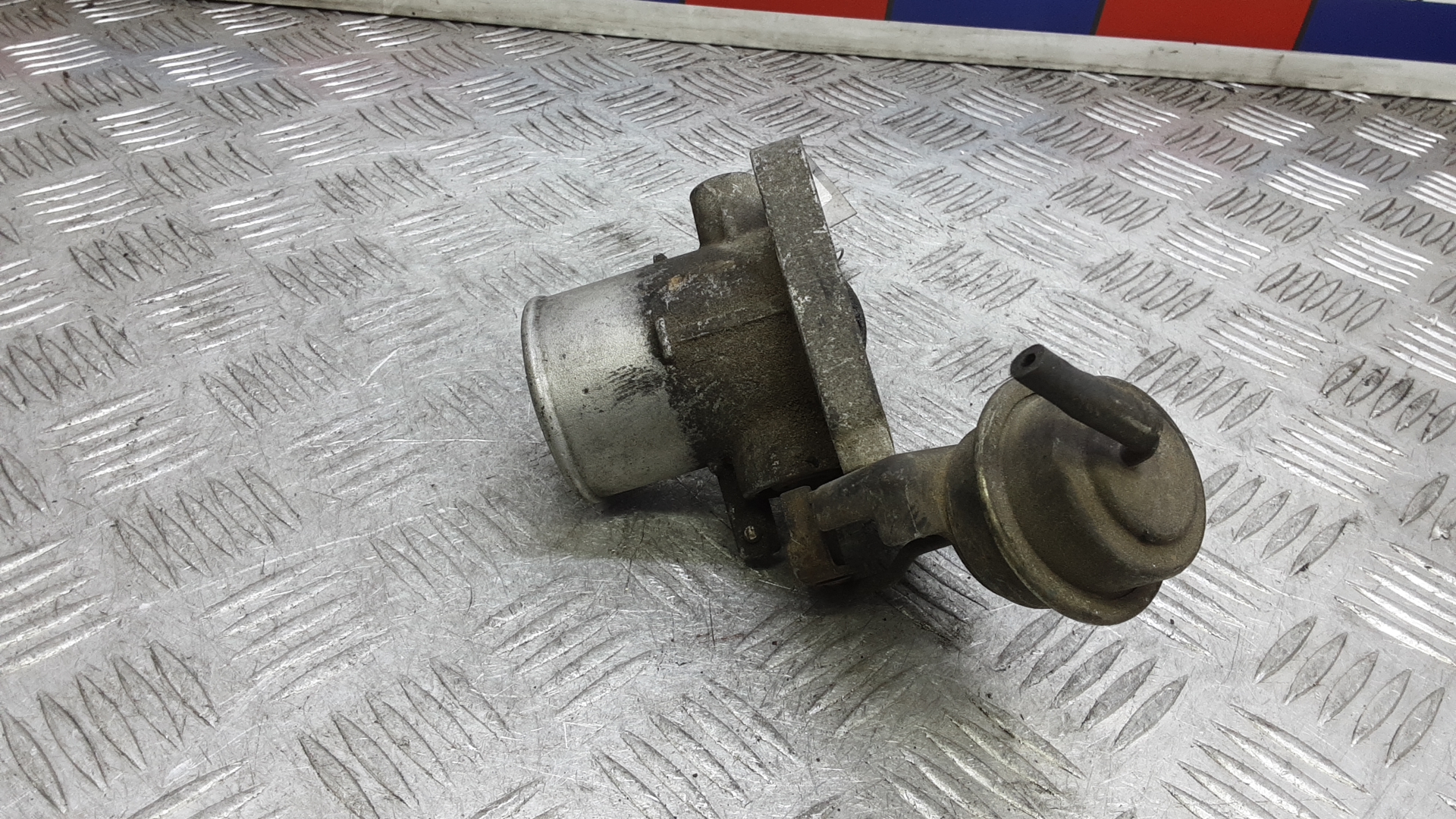 Заслонка дроссельная электрическая