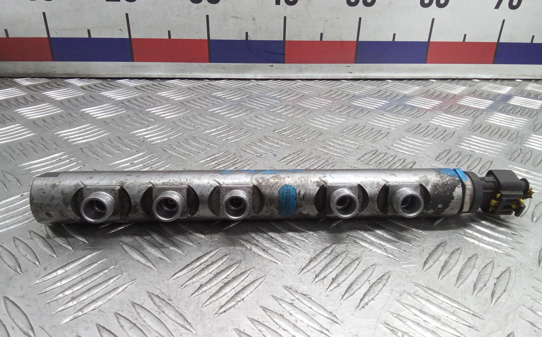 Рейка топливная (рампа)