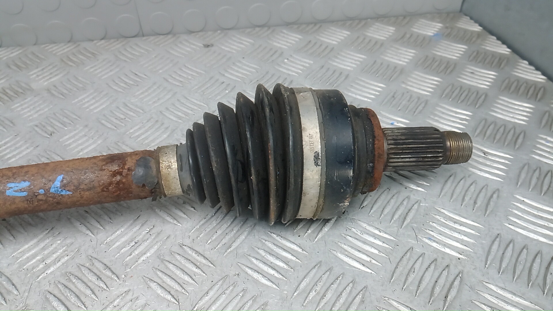 Полуось задняя левая