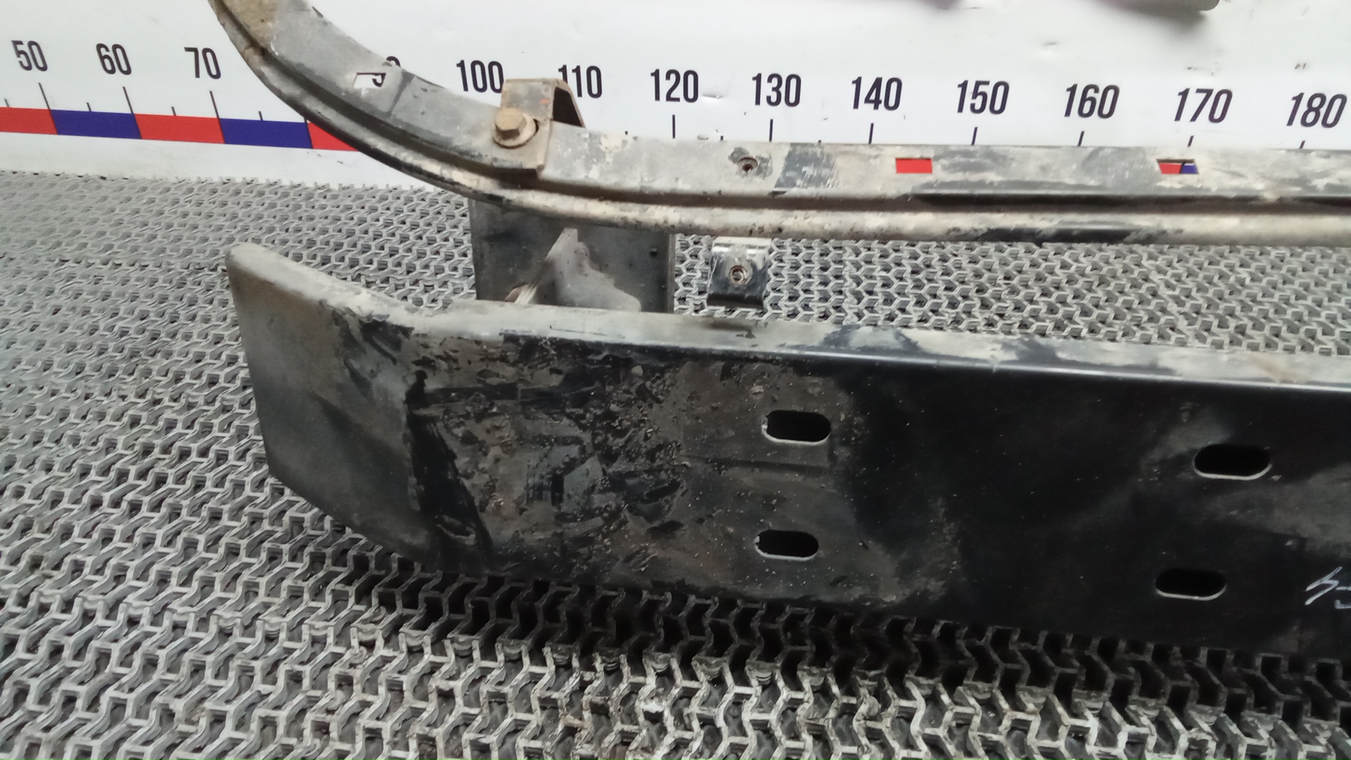 Кронштейн усилителя переднего бампера