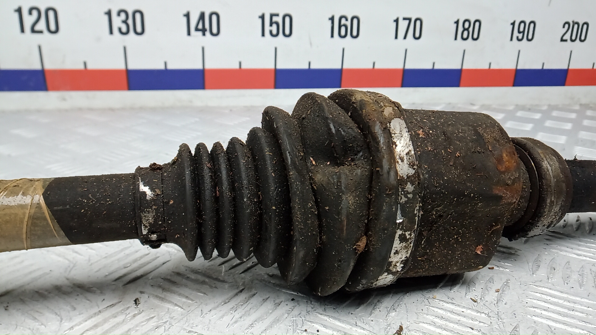 Полуось передняя правая