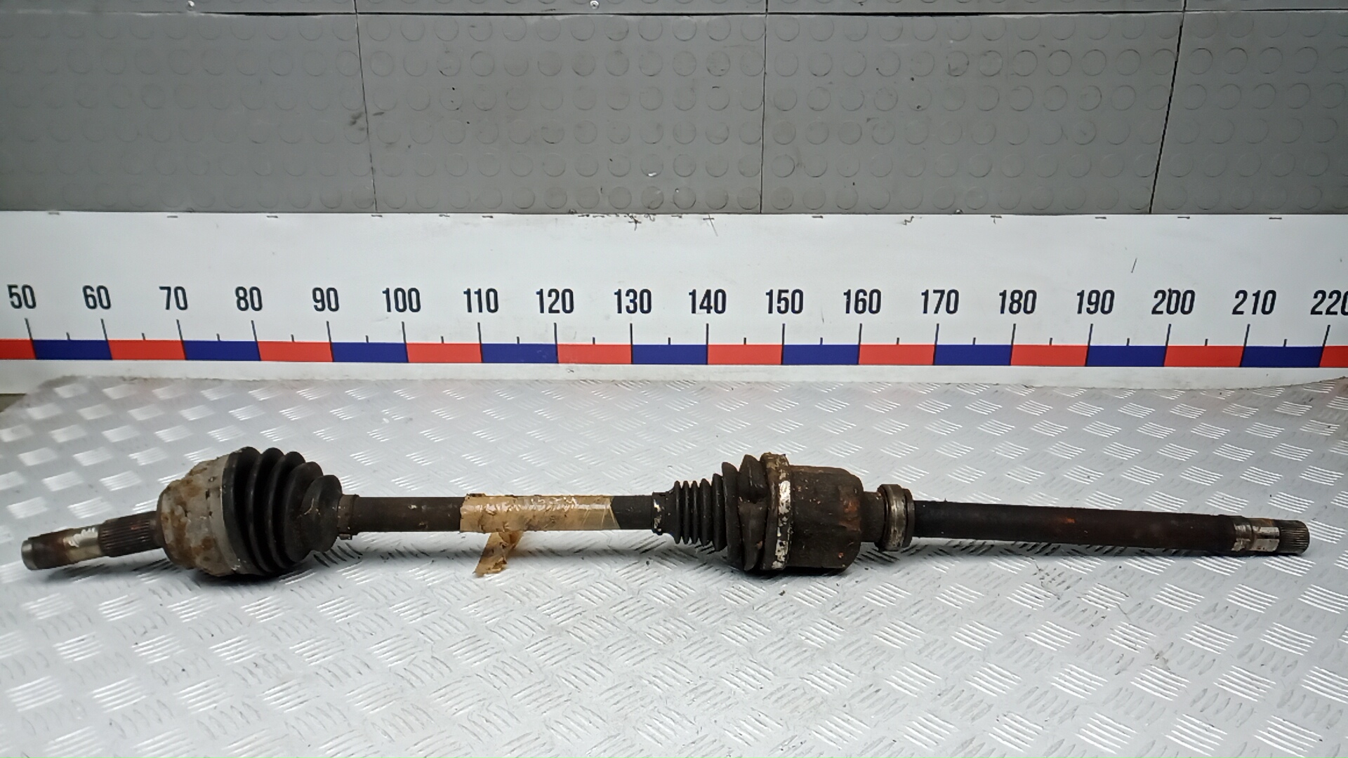 Полуось передняя правая