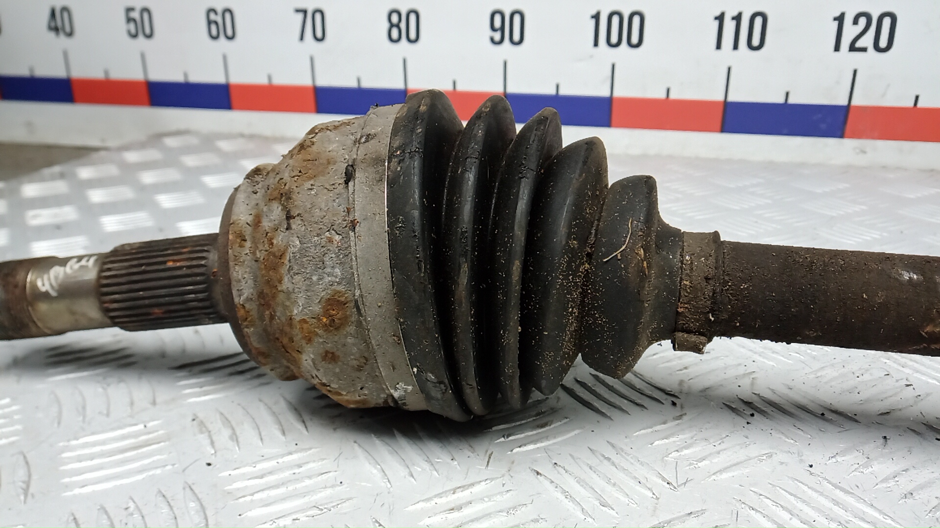 Полуось передняя правая