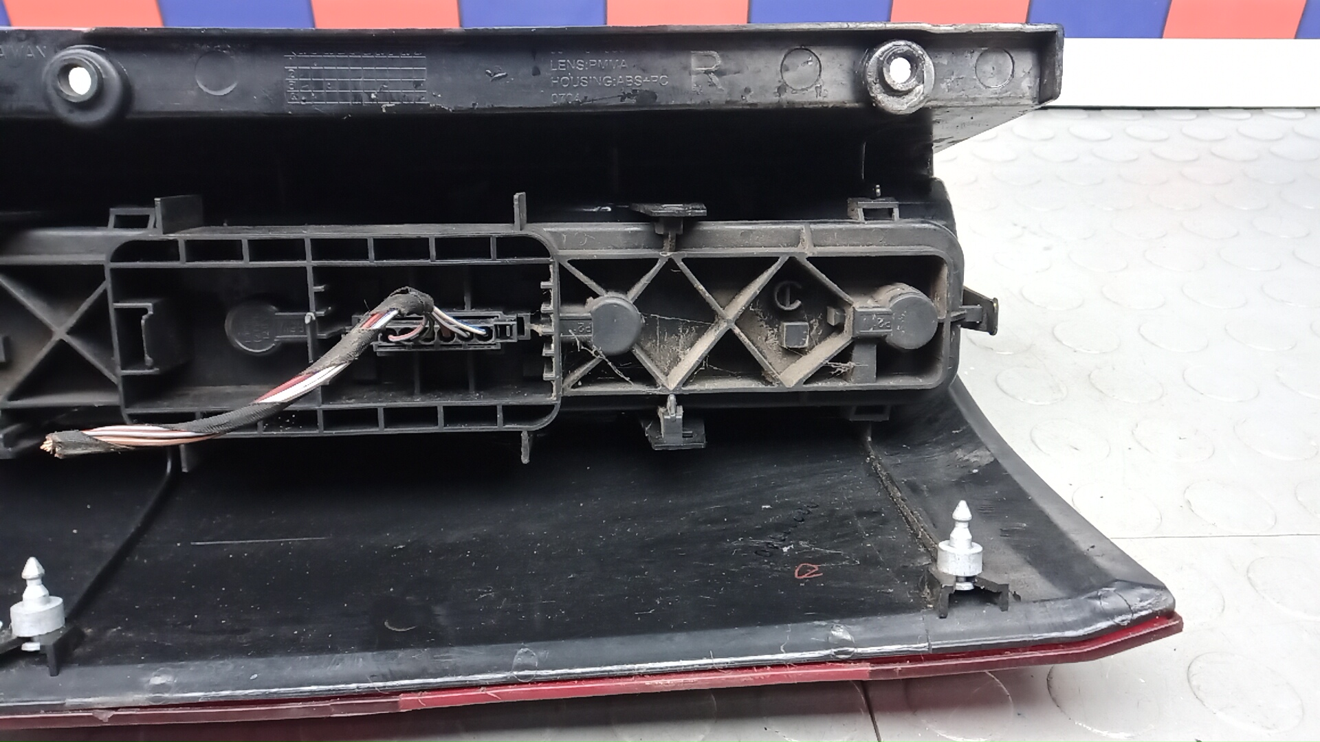 Фонарь задний правый