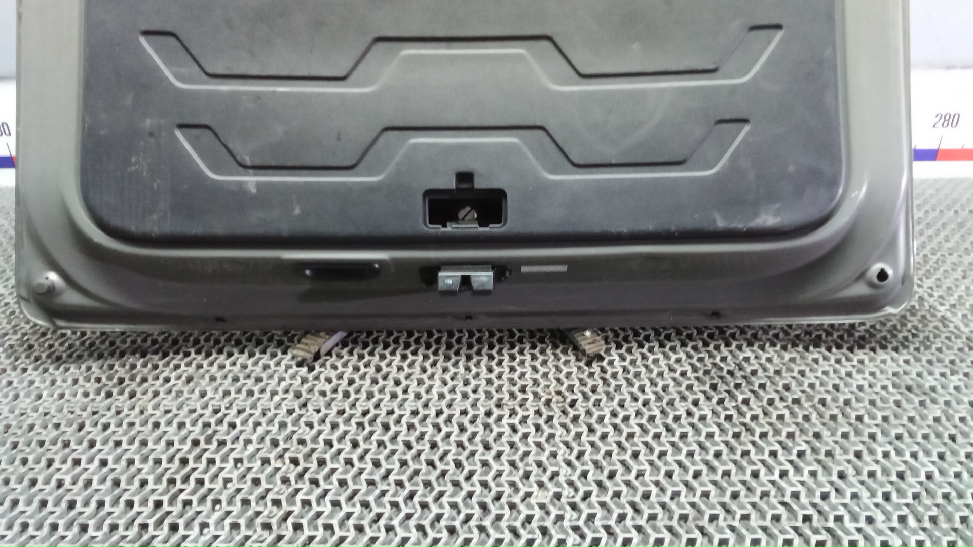 Дверь багажника