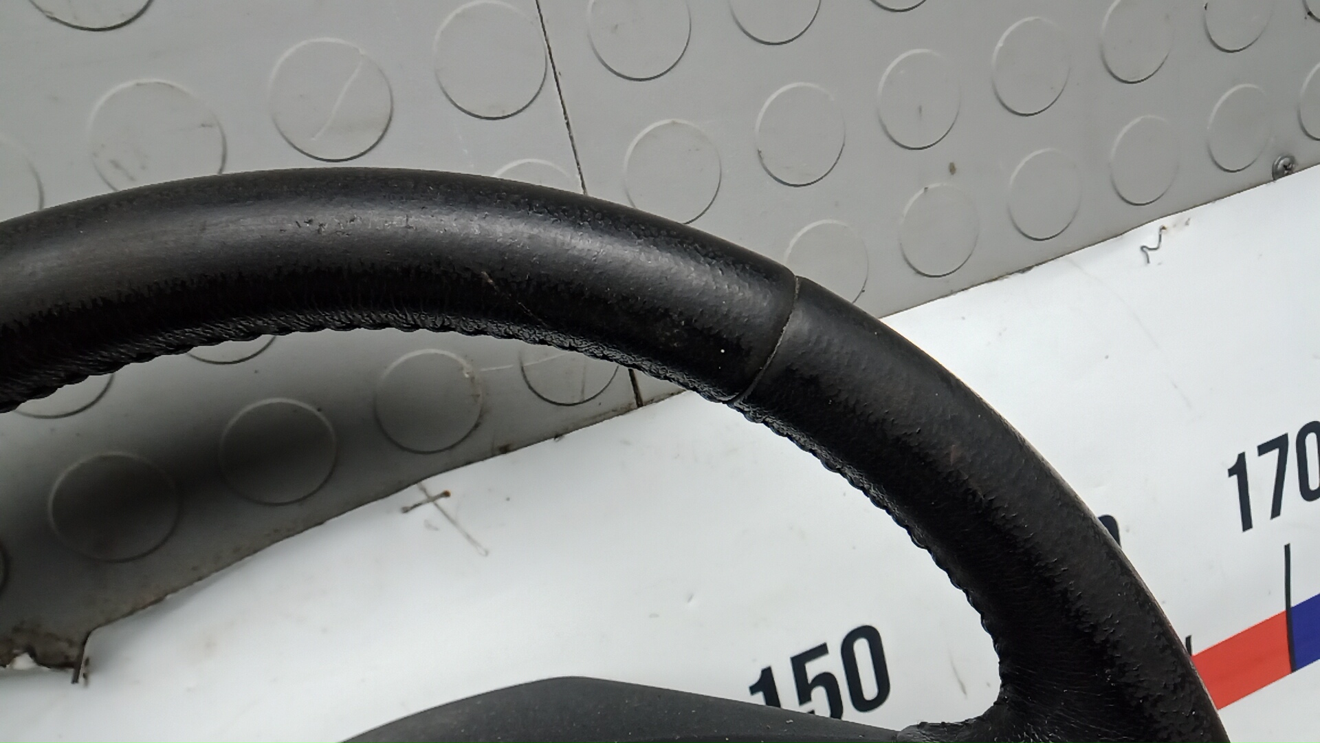 Рулевое колесо (руль)