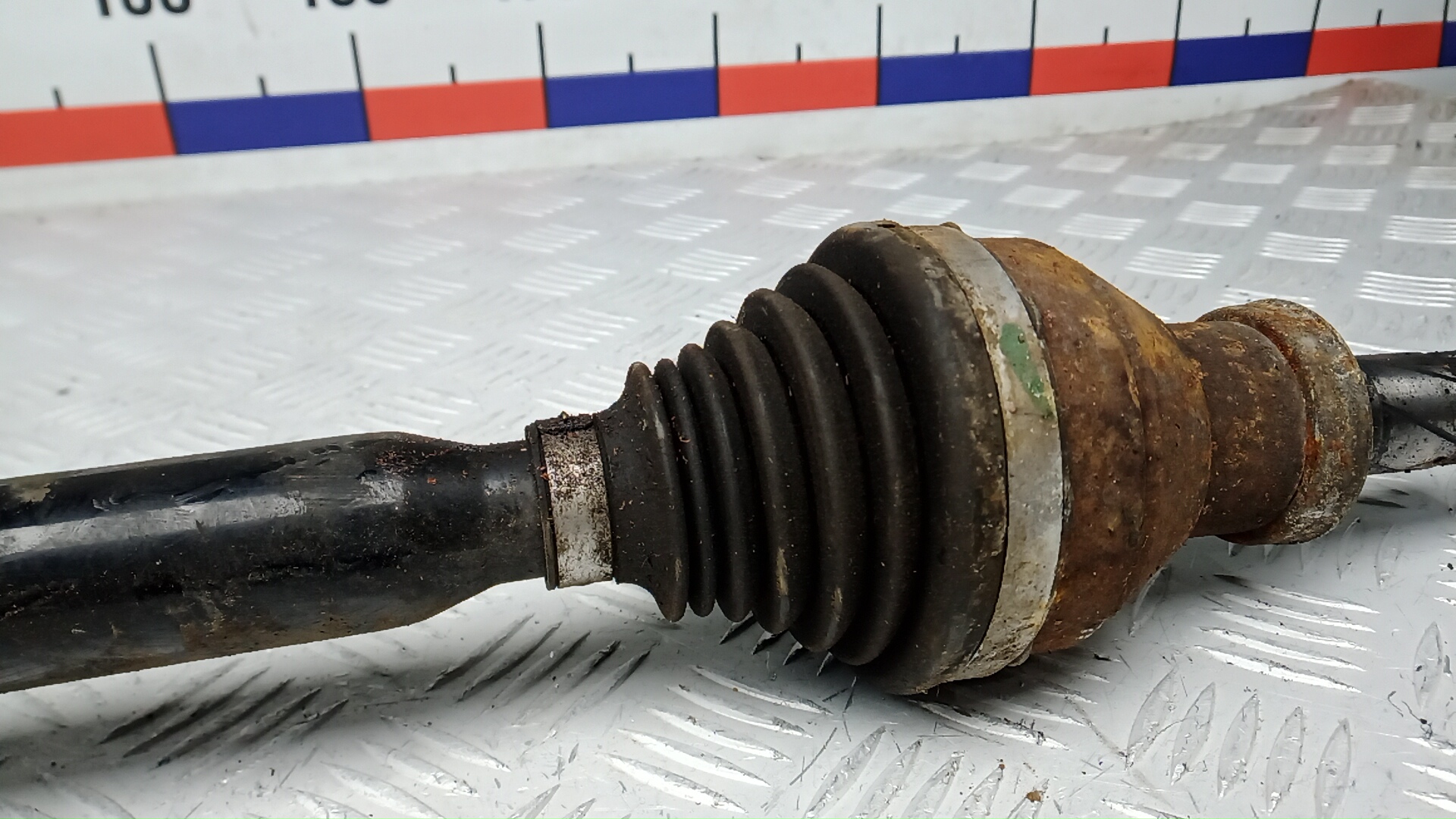 Полуось передняя правая