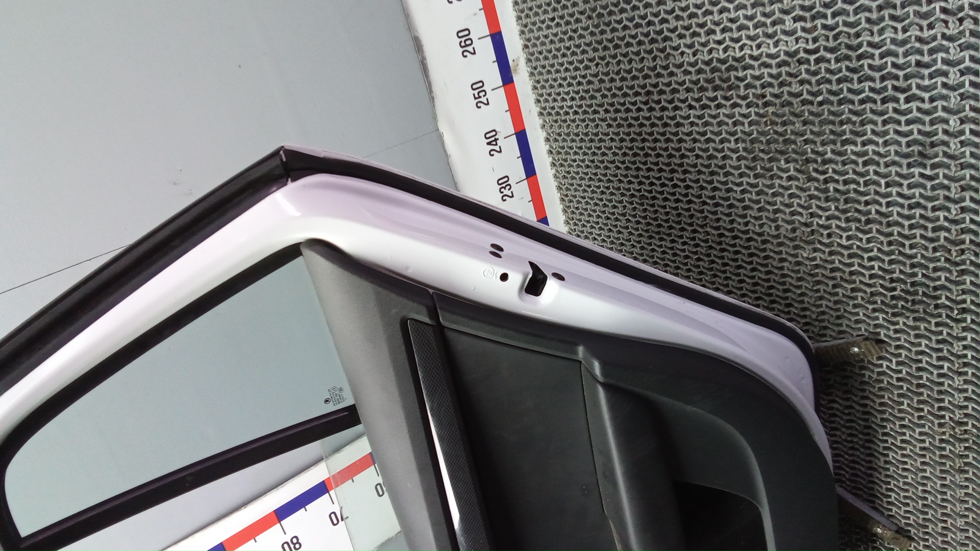 Дверь задняя правая