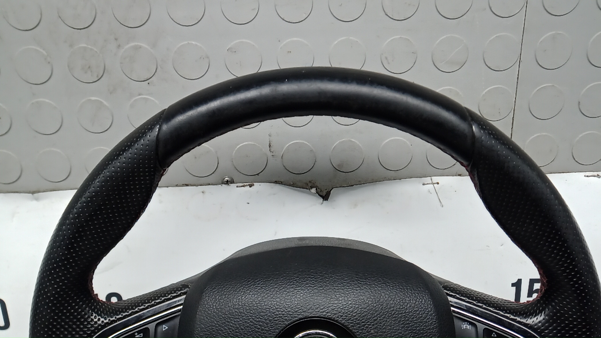 Рулевое колесо (руль)