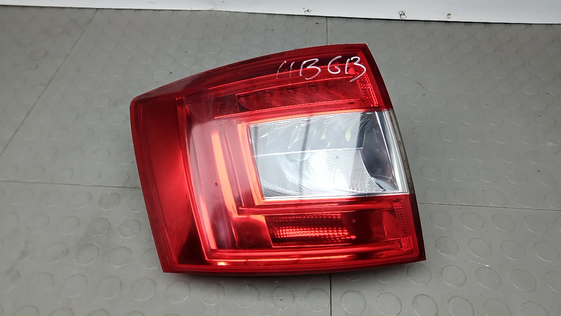 Фонарь задний левый