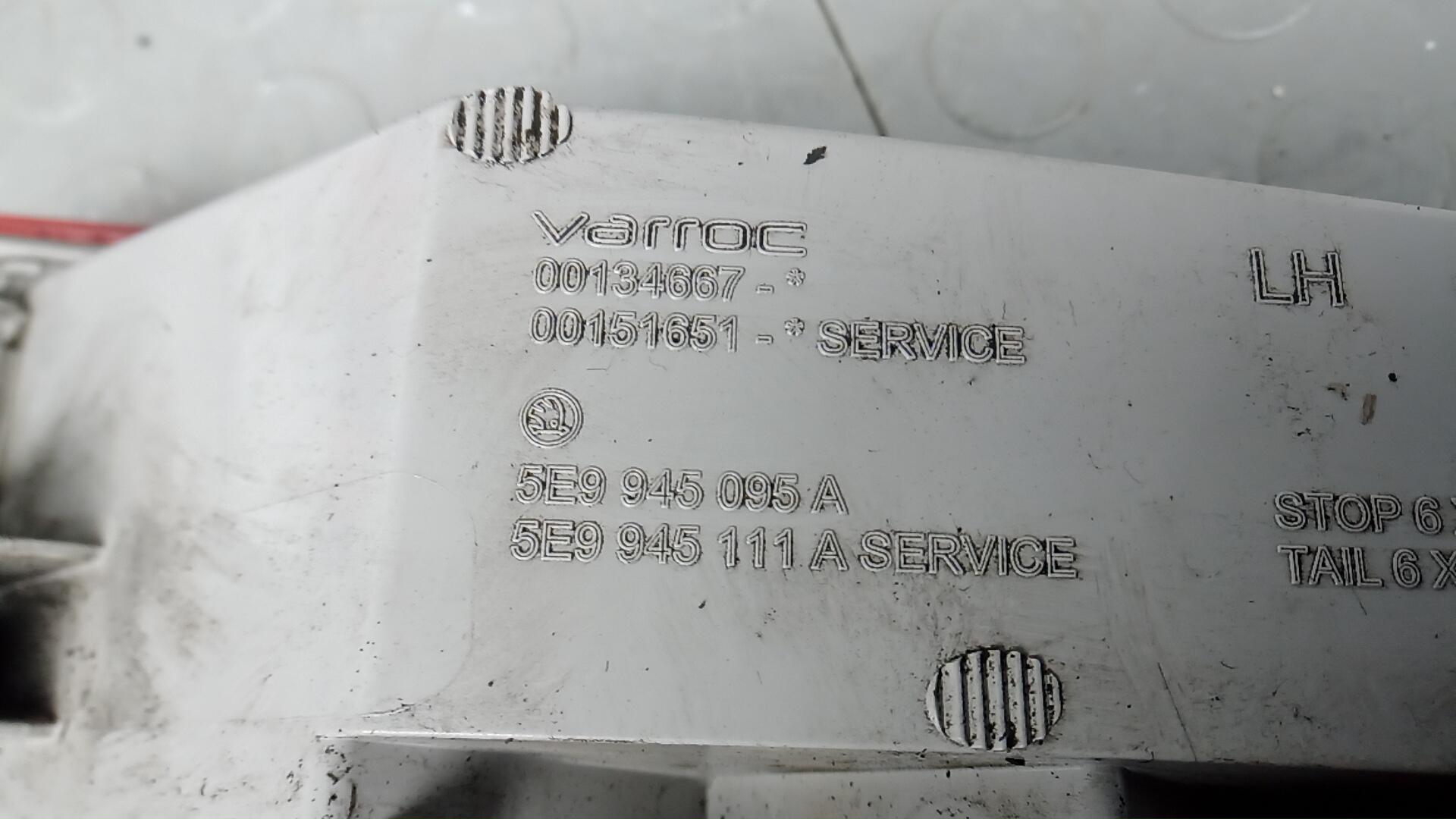 Фонарь задний левый